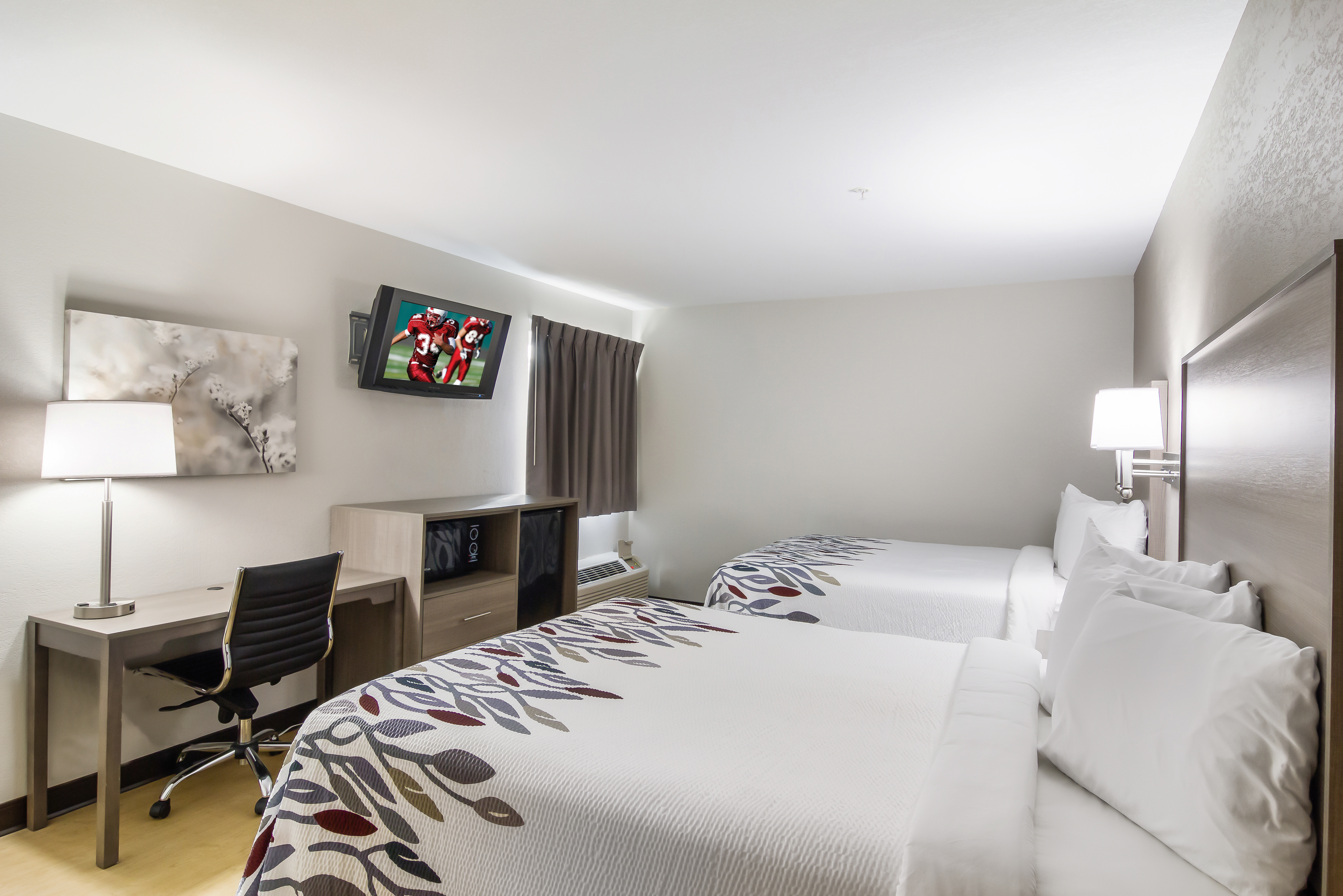 Twin Deluxe Two Queen Beds