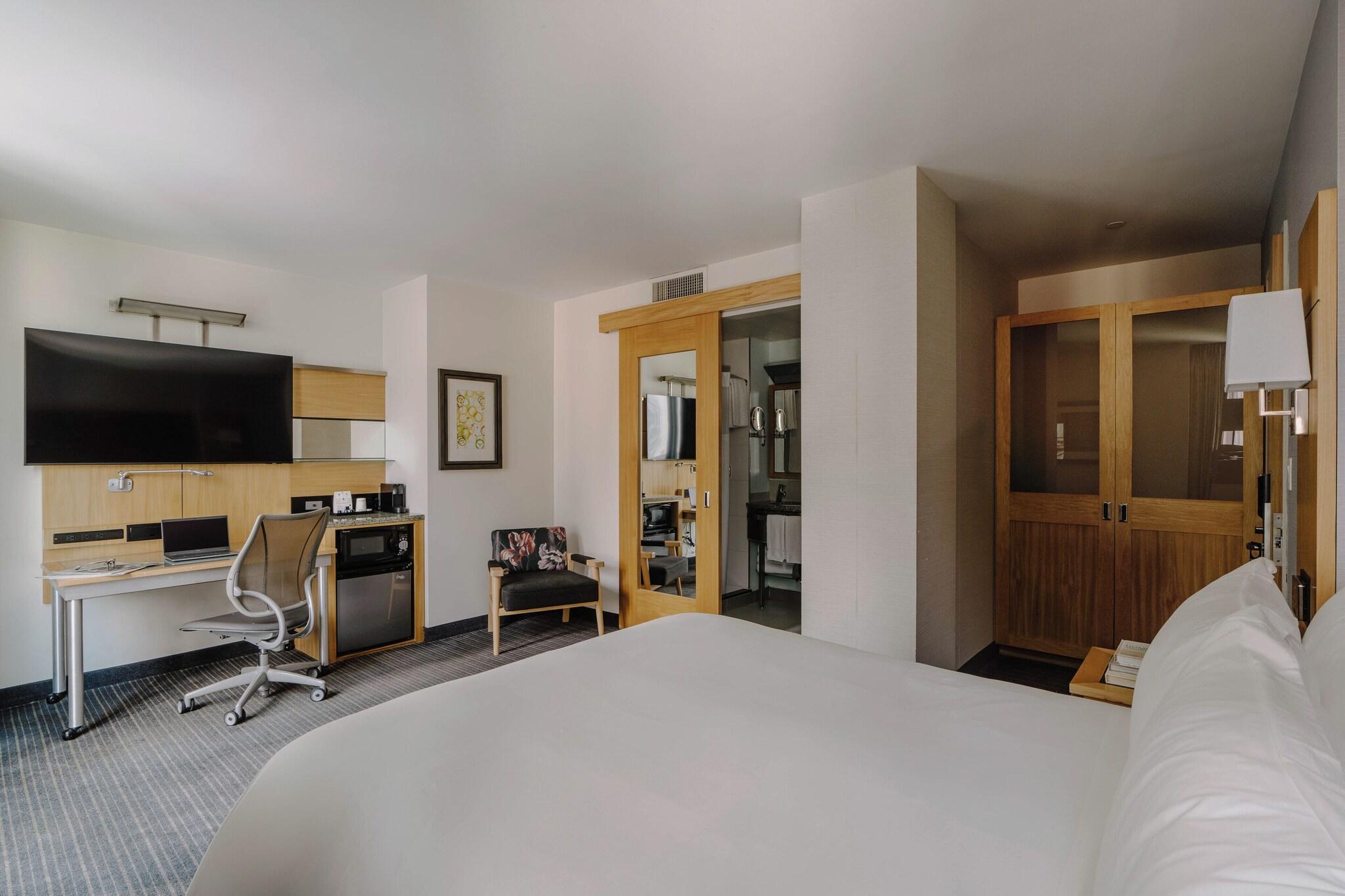 Double Superior Queen Bed