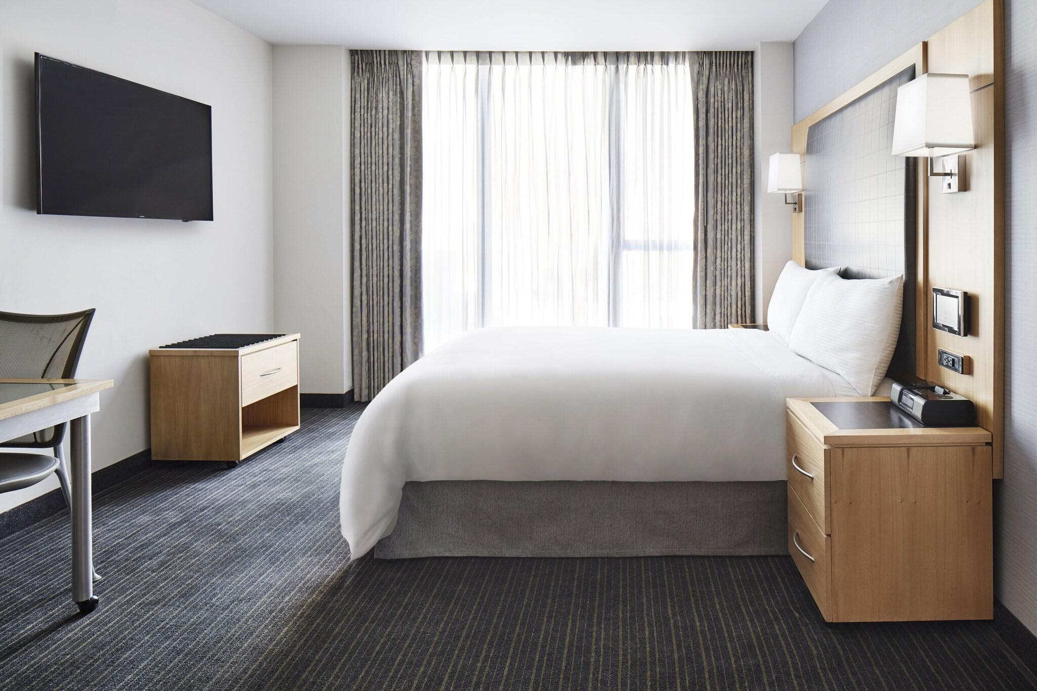 Family Room Two Queen Beds