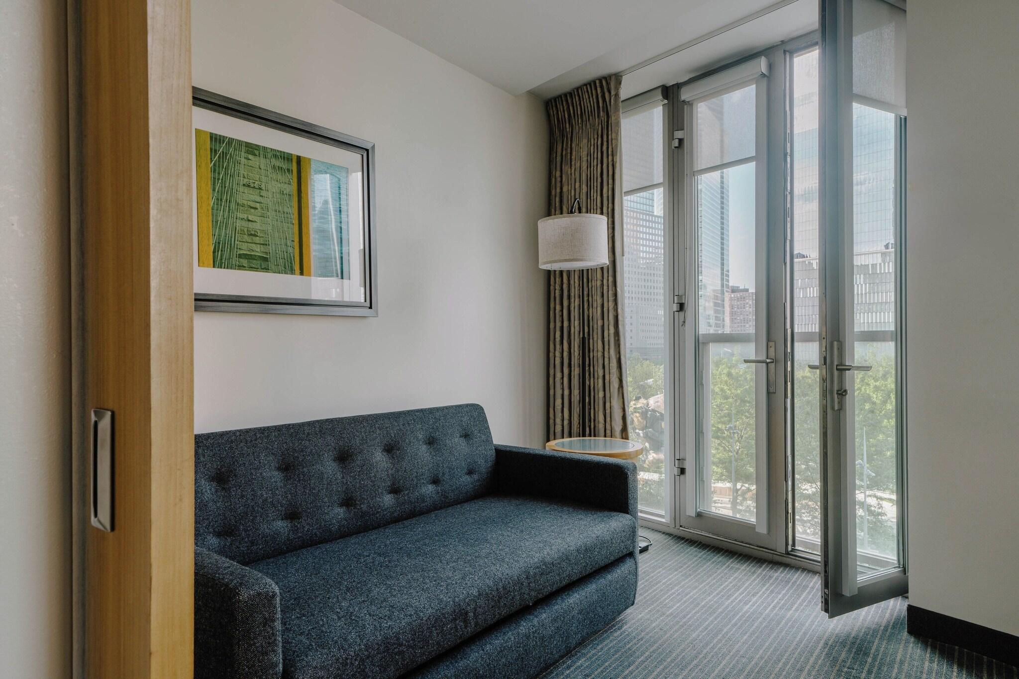 Suite Queen Size Bed