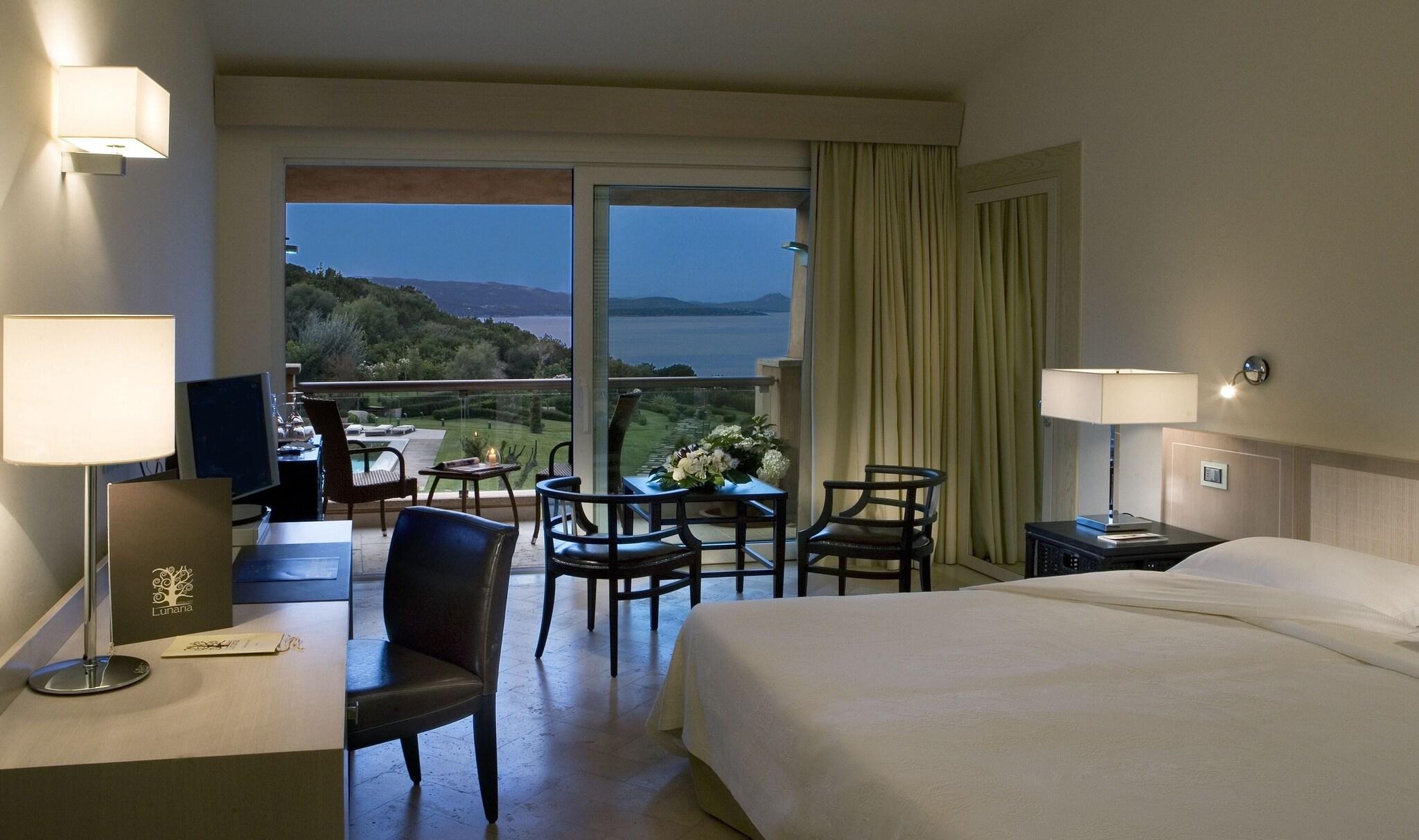 Double or Twin Superior Sea View