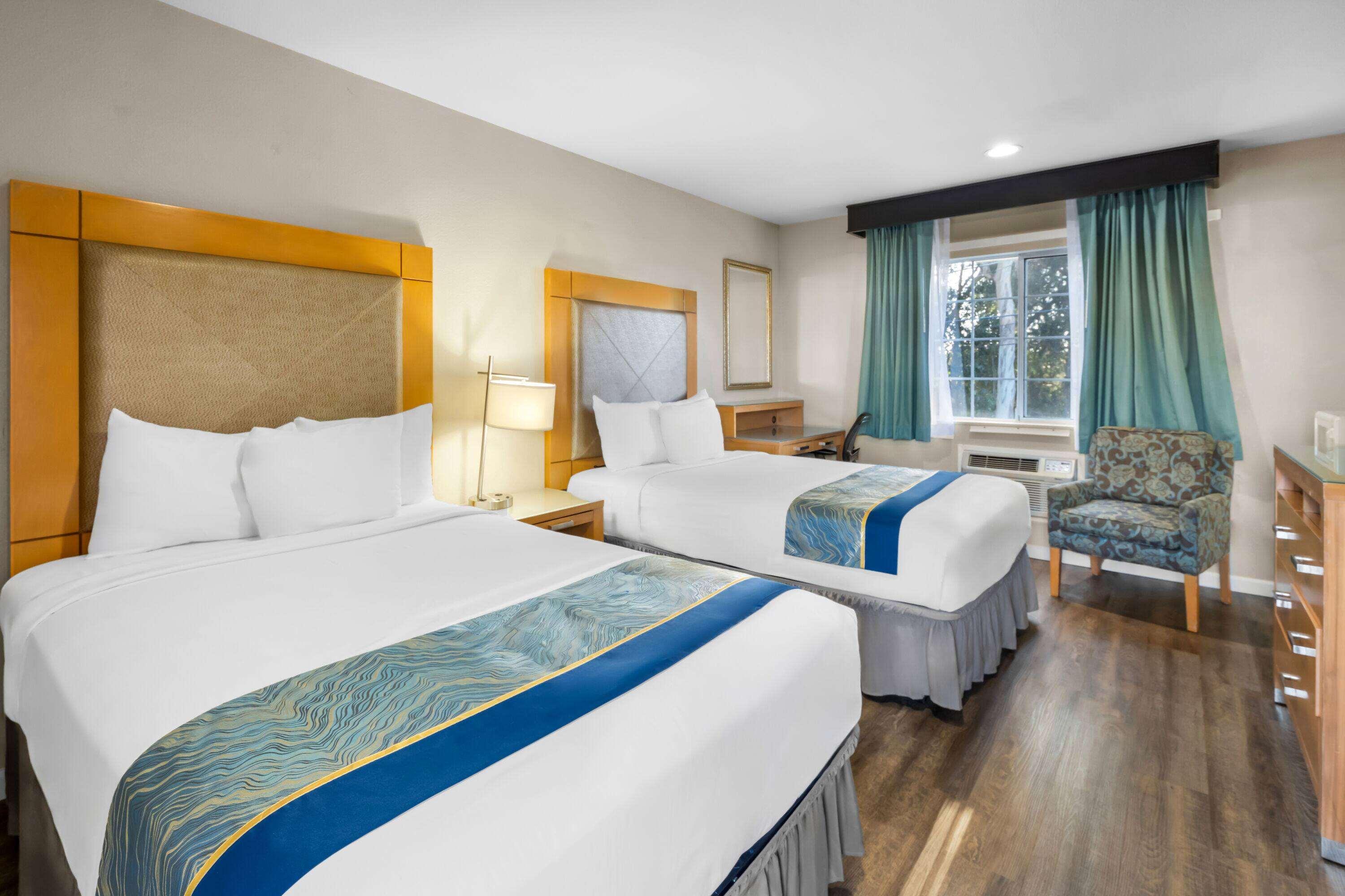 Quadruple Two Double Beds