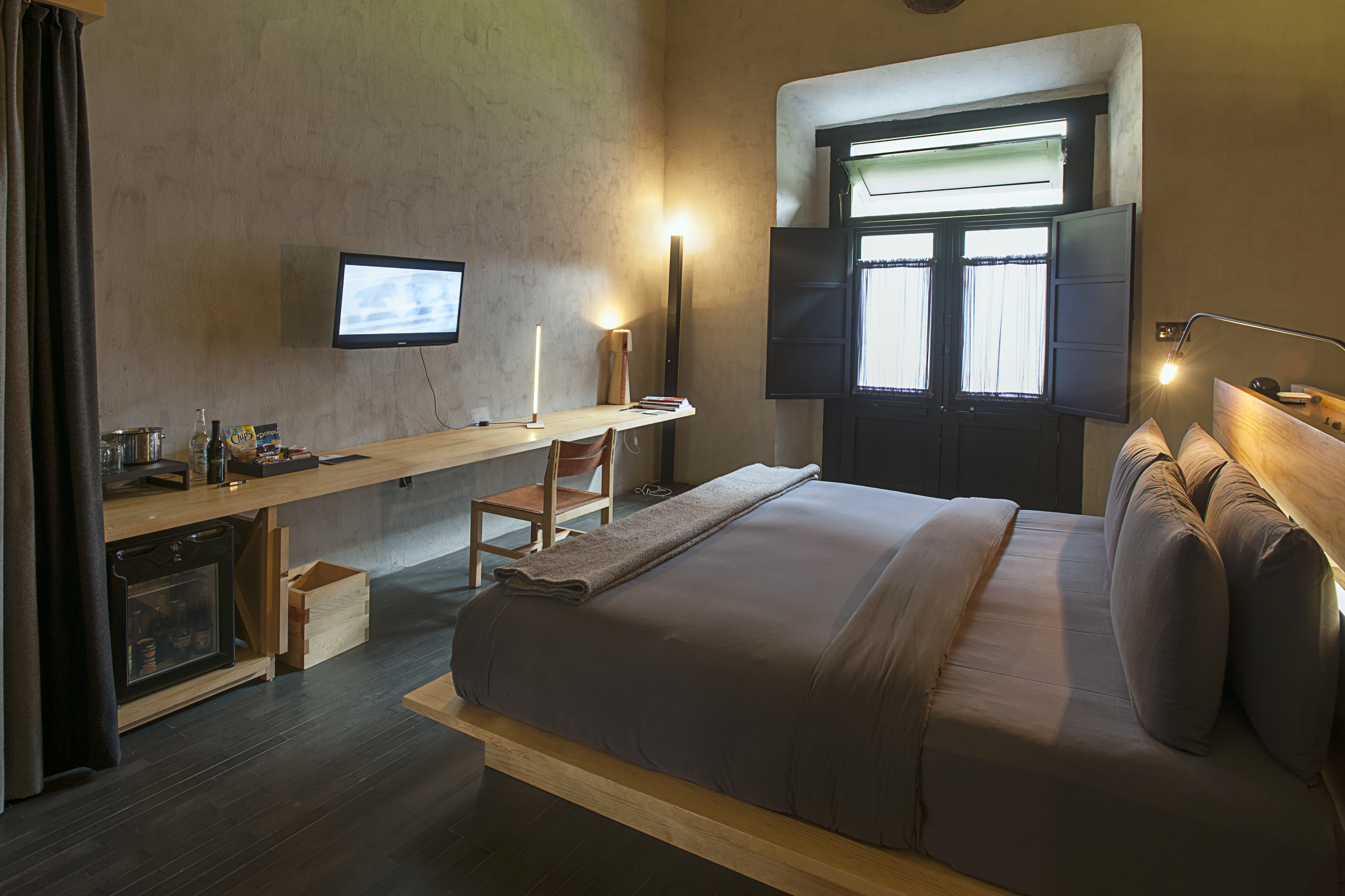 Single King Size Bed