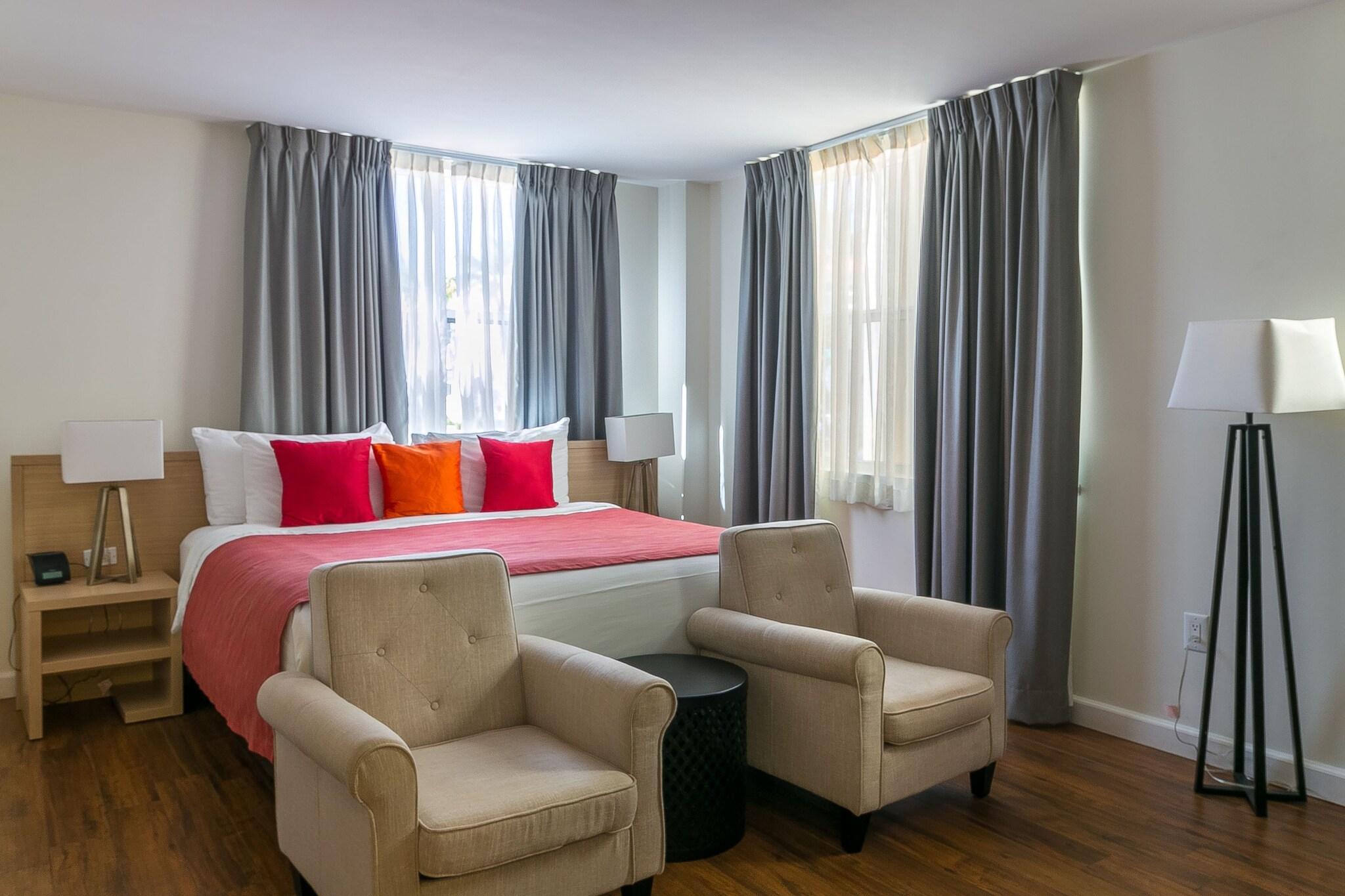 Double Deluxe King Bed