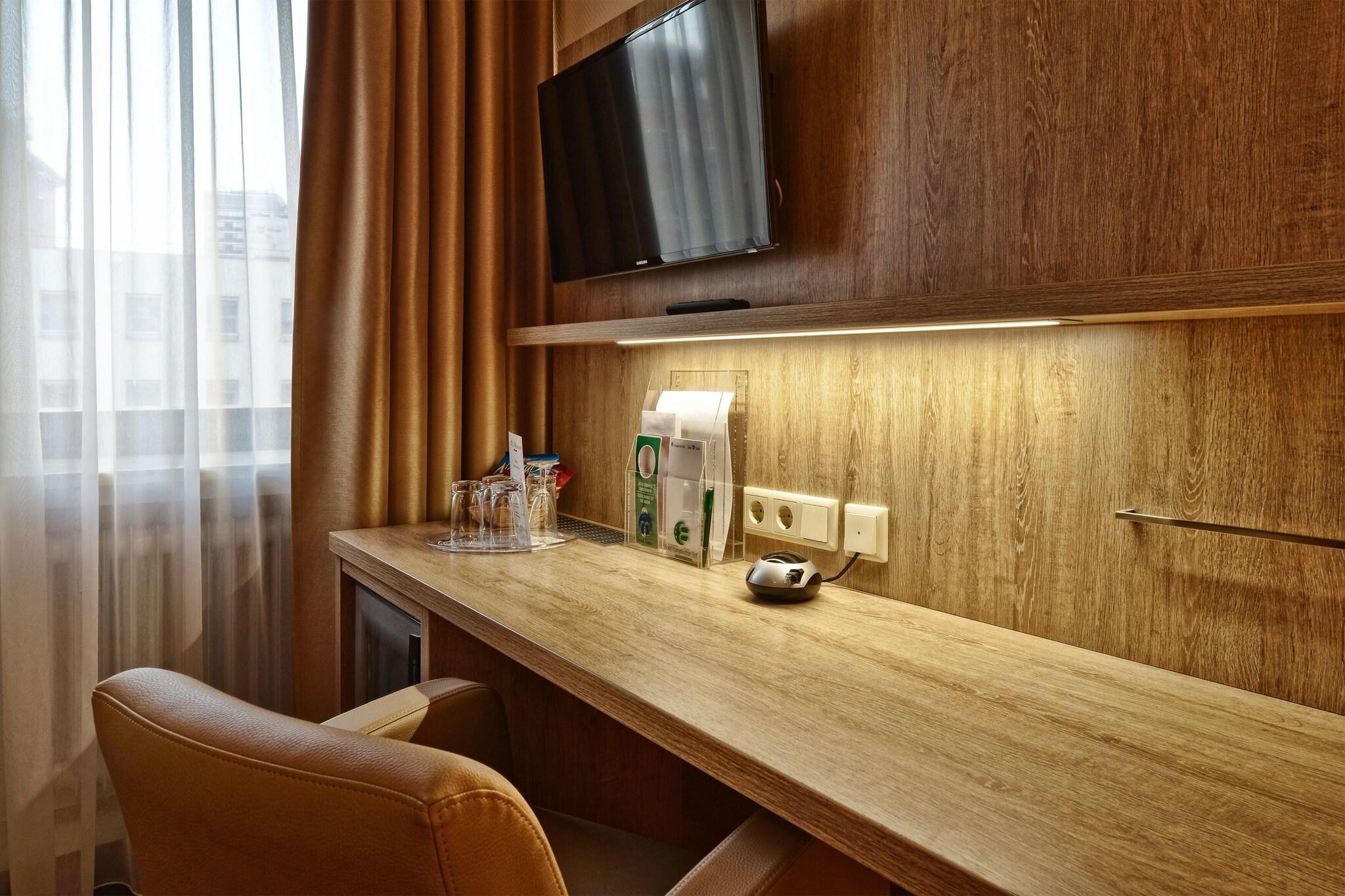 Double or Twin Standard