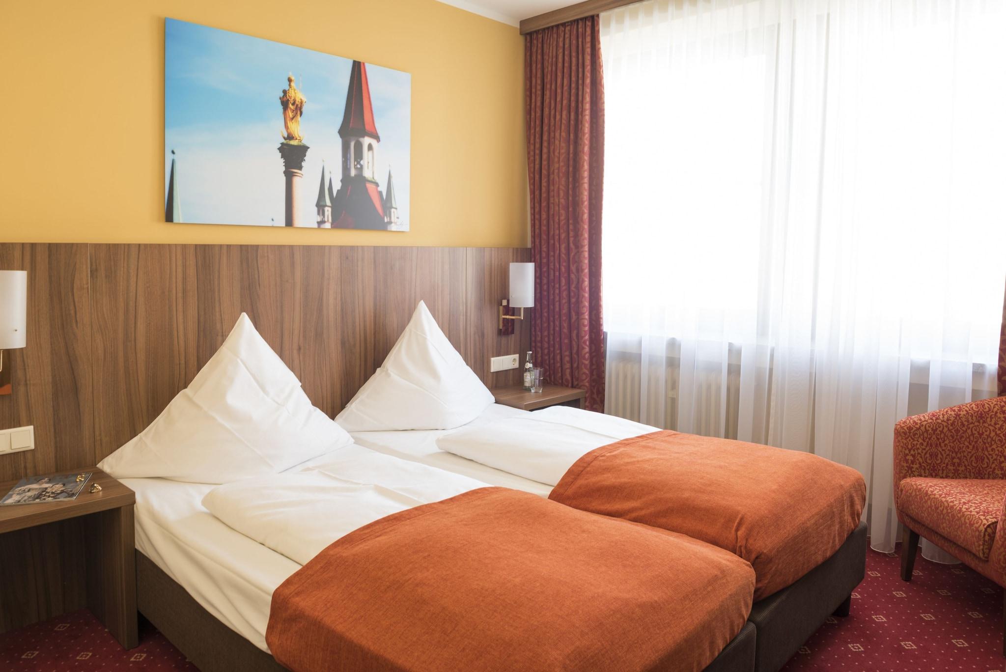 Double or Twin with Double Bed