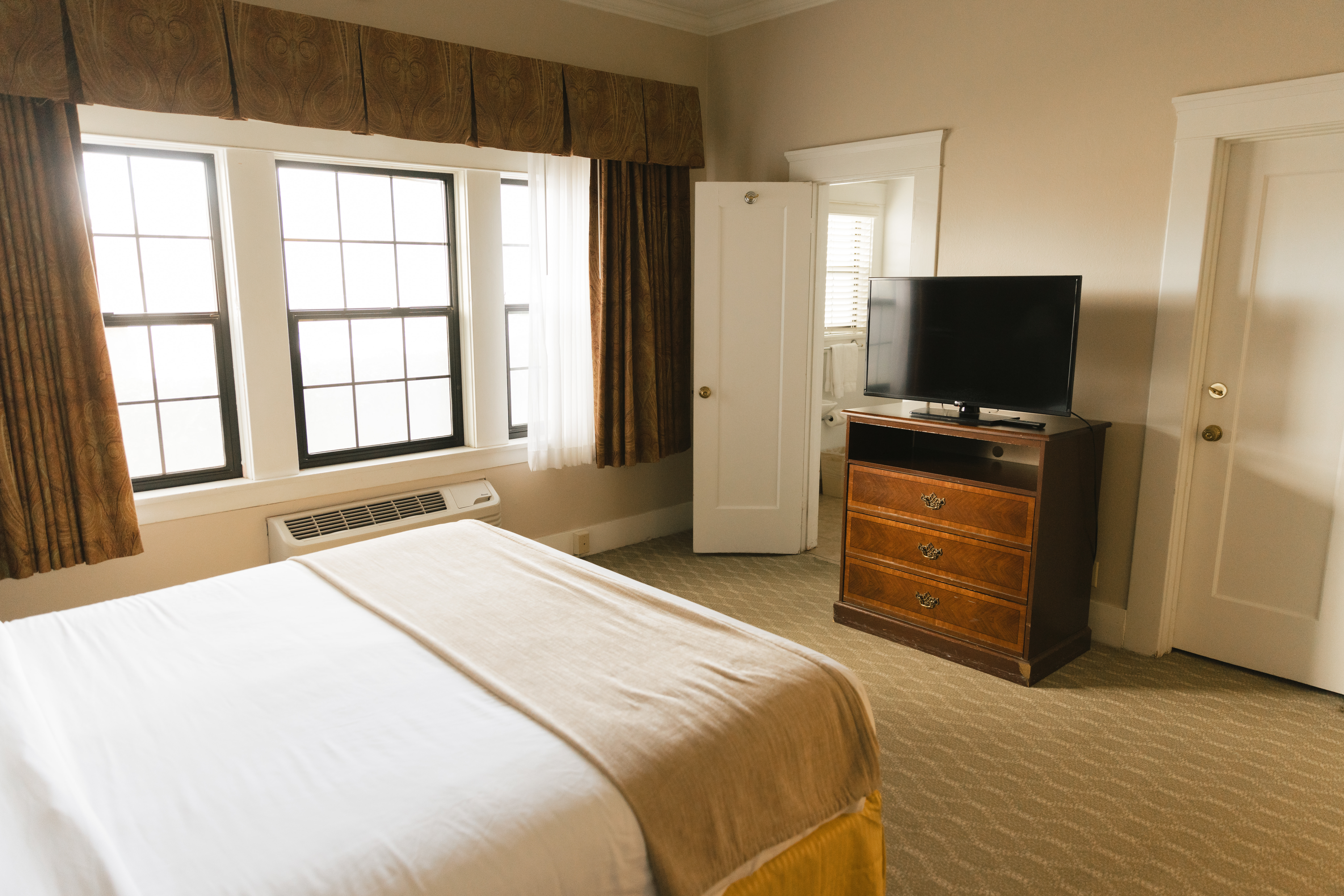 Double King Size Bed