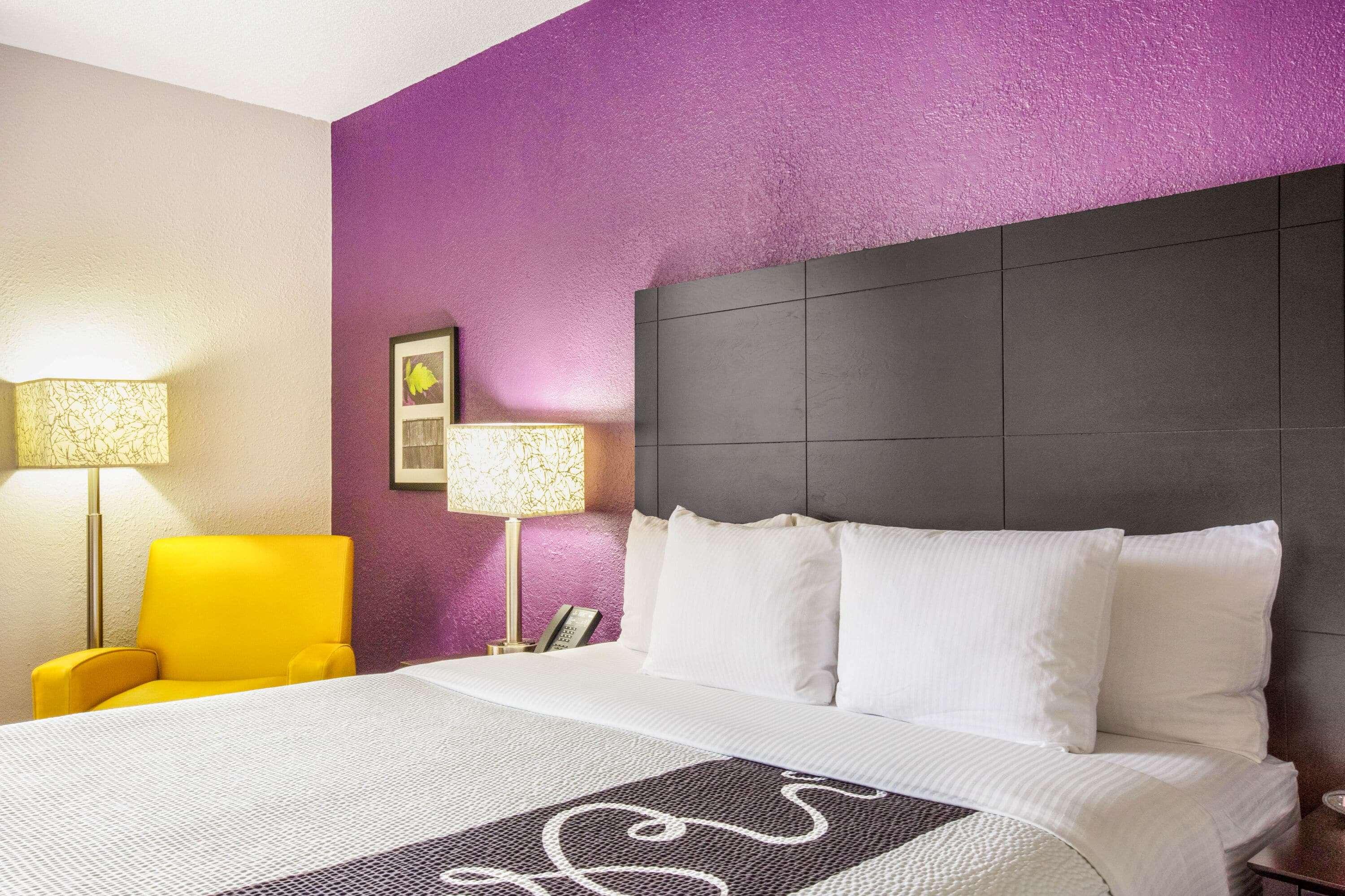 Room Queen Bed Non Smoking