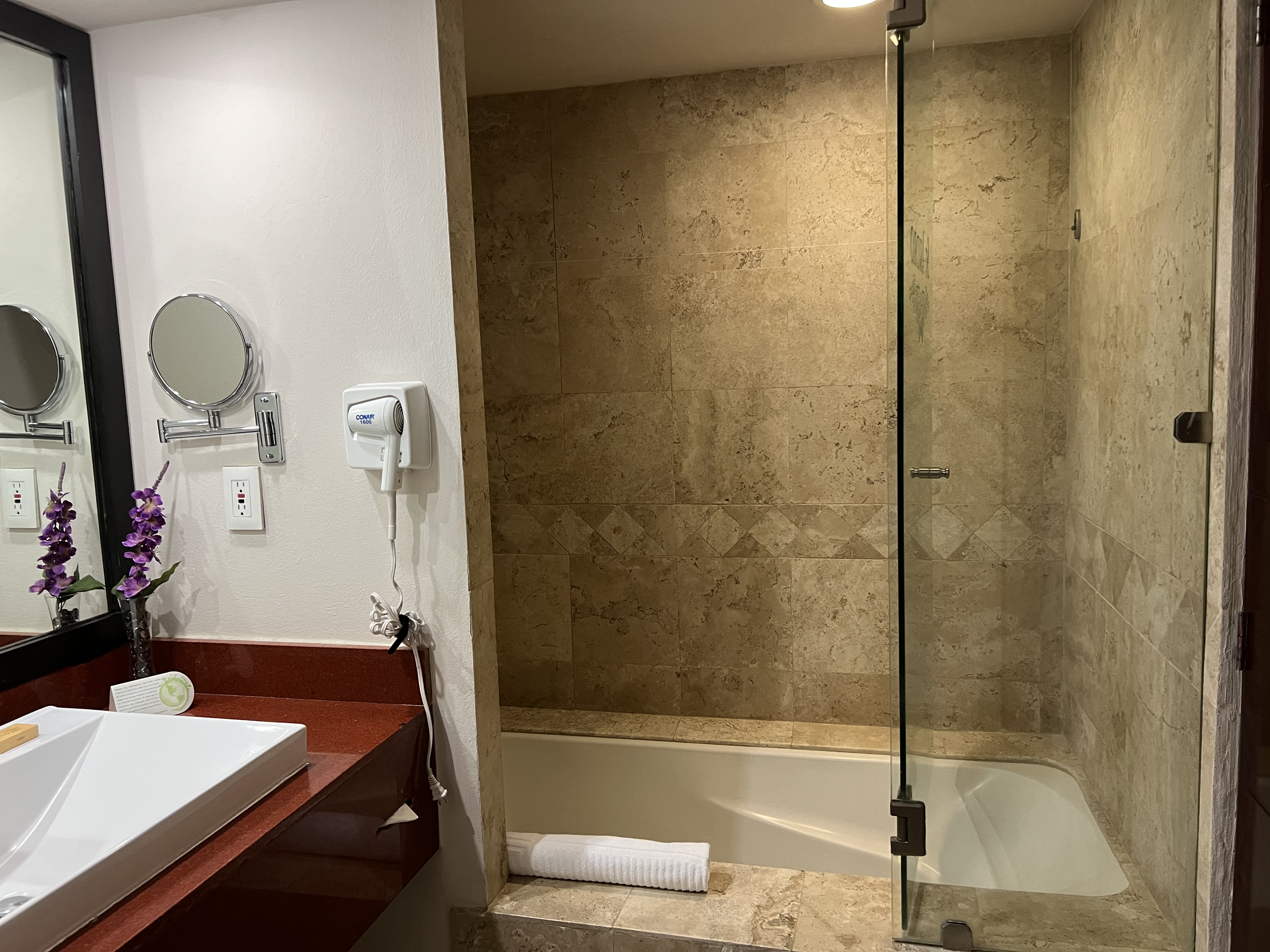 Apartment Two Bedrooms Two Bathrooms