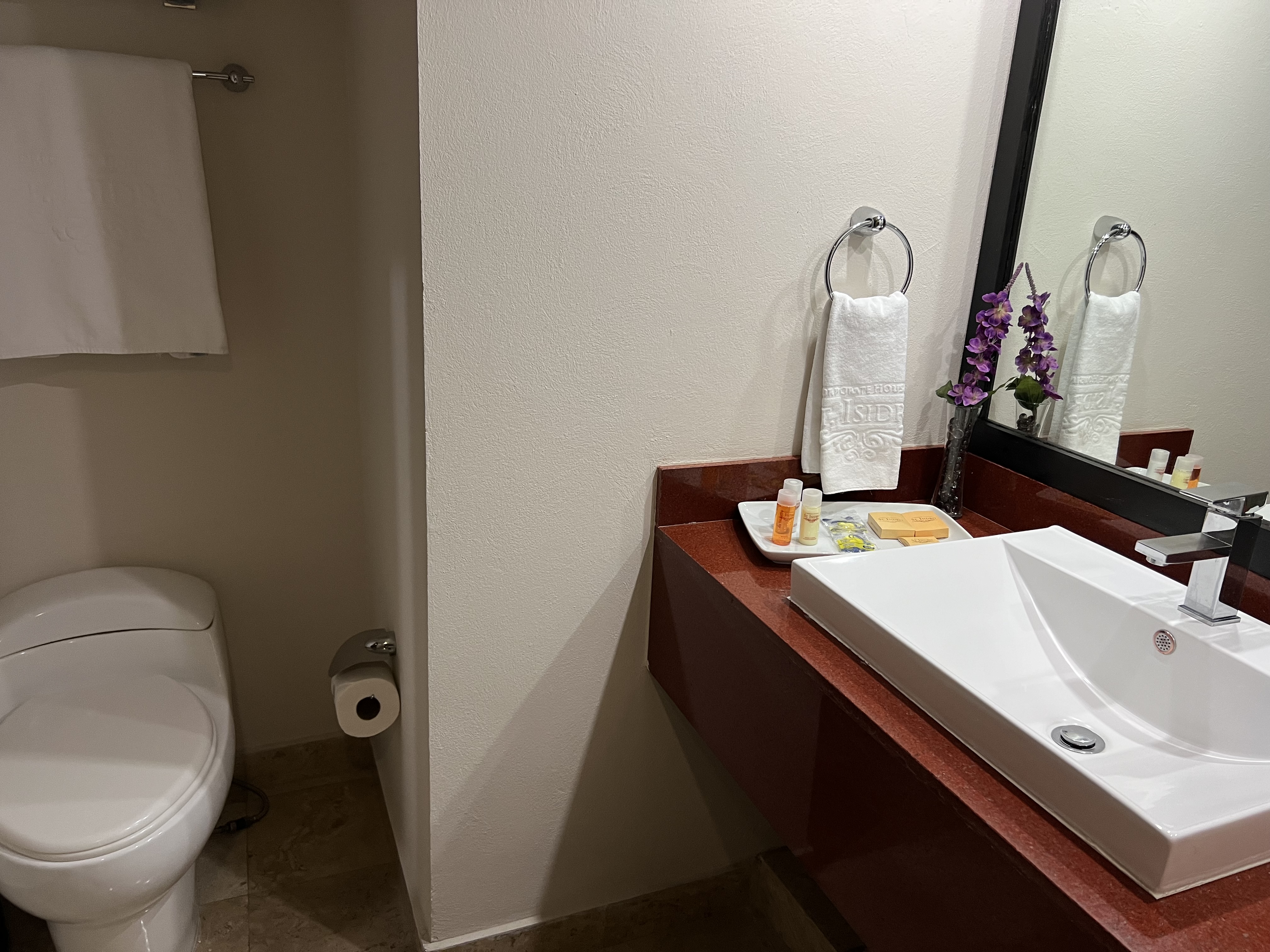 Apartment Two Bedrooms Two Bathrooms