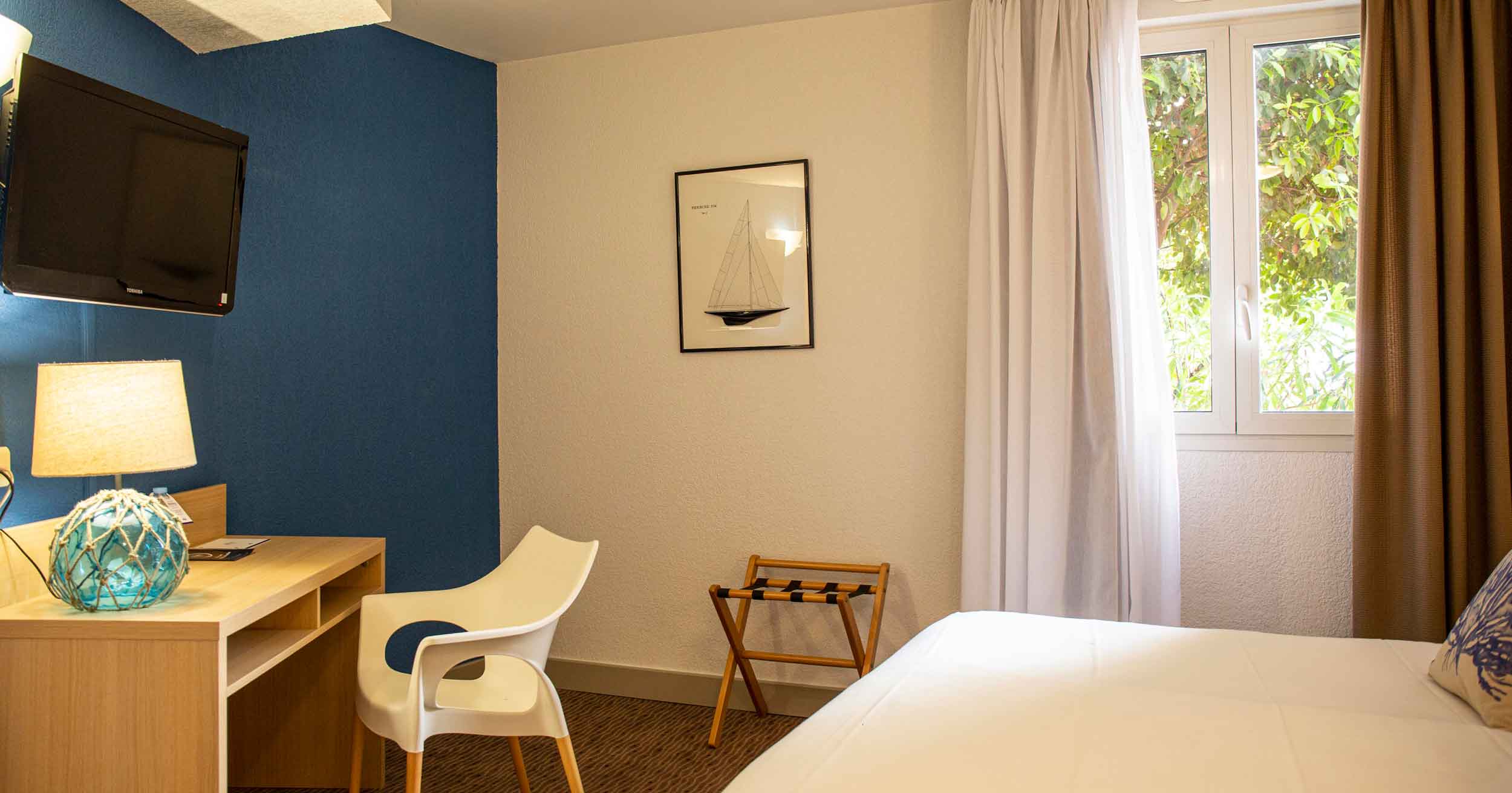 Double or Twin One Bed