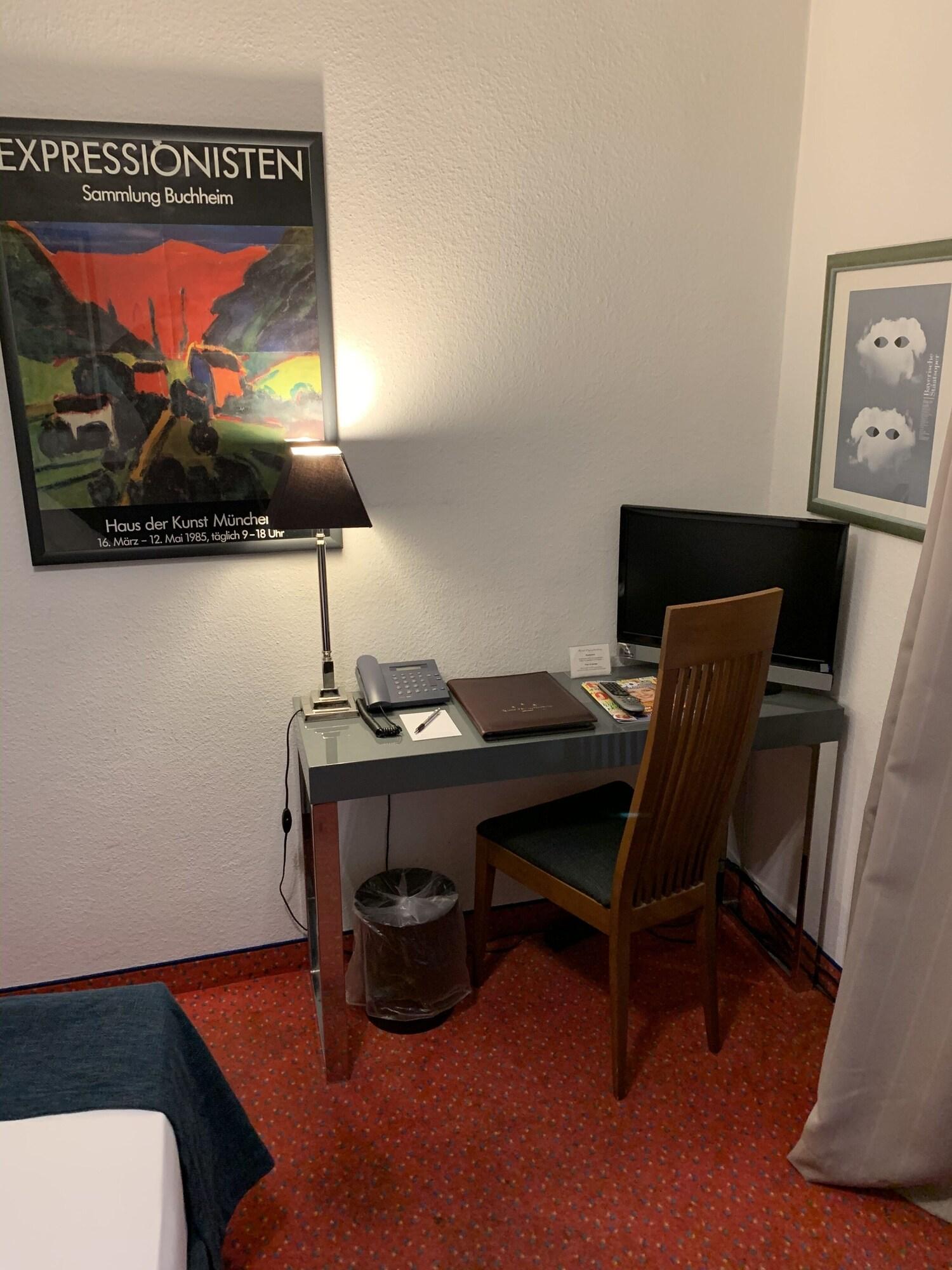 Single Superior with Views