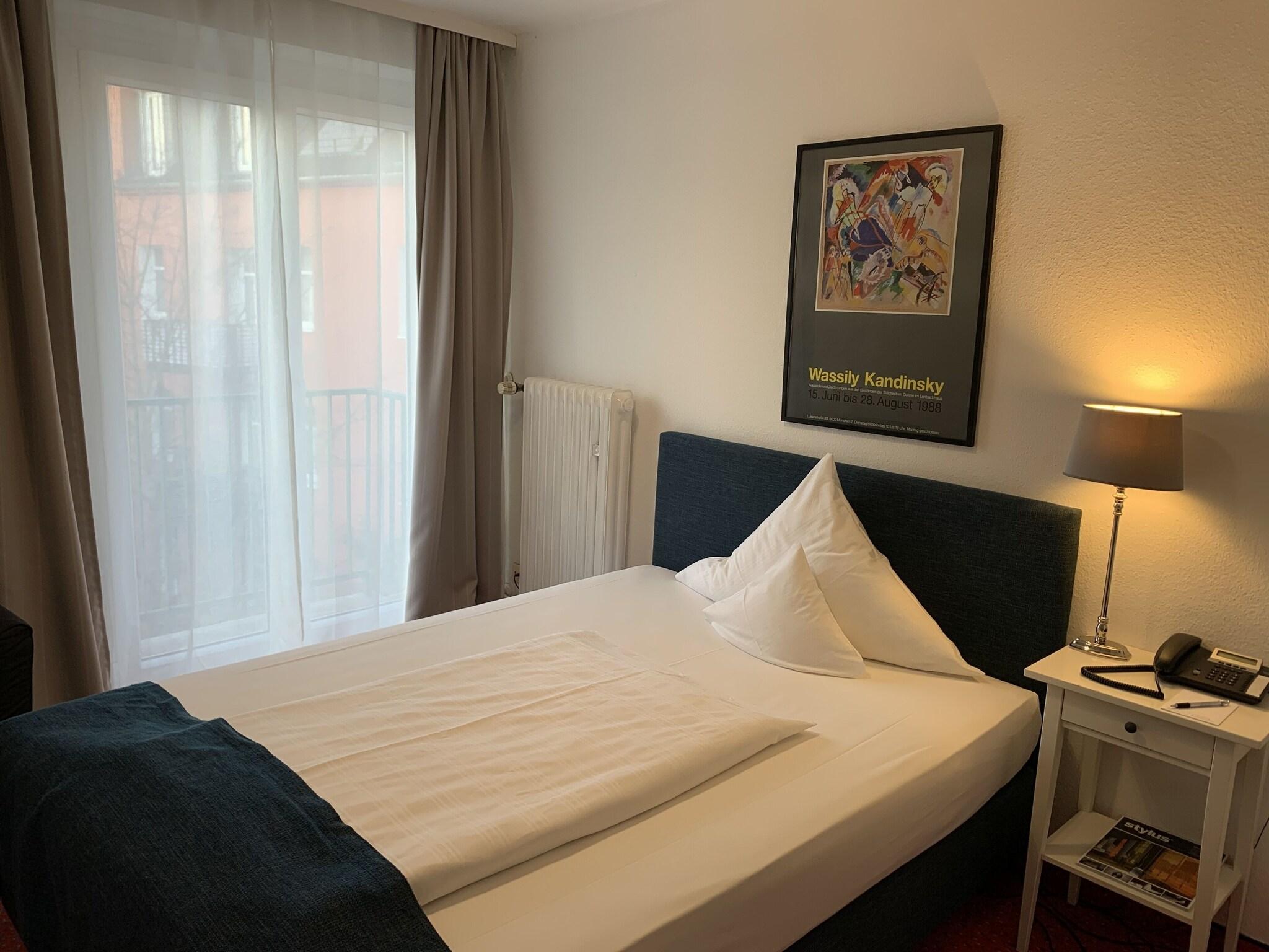 Single Superior with Views