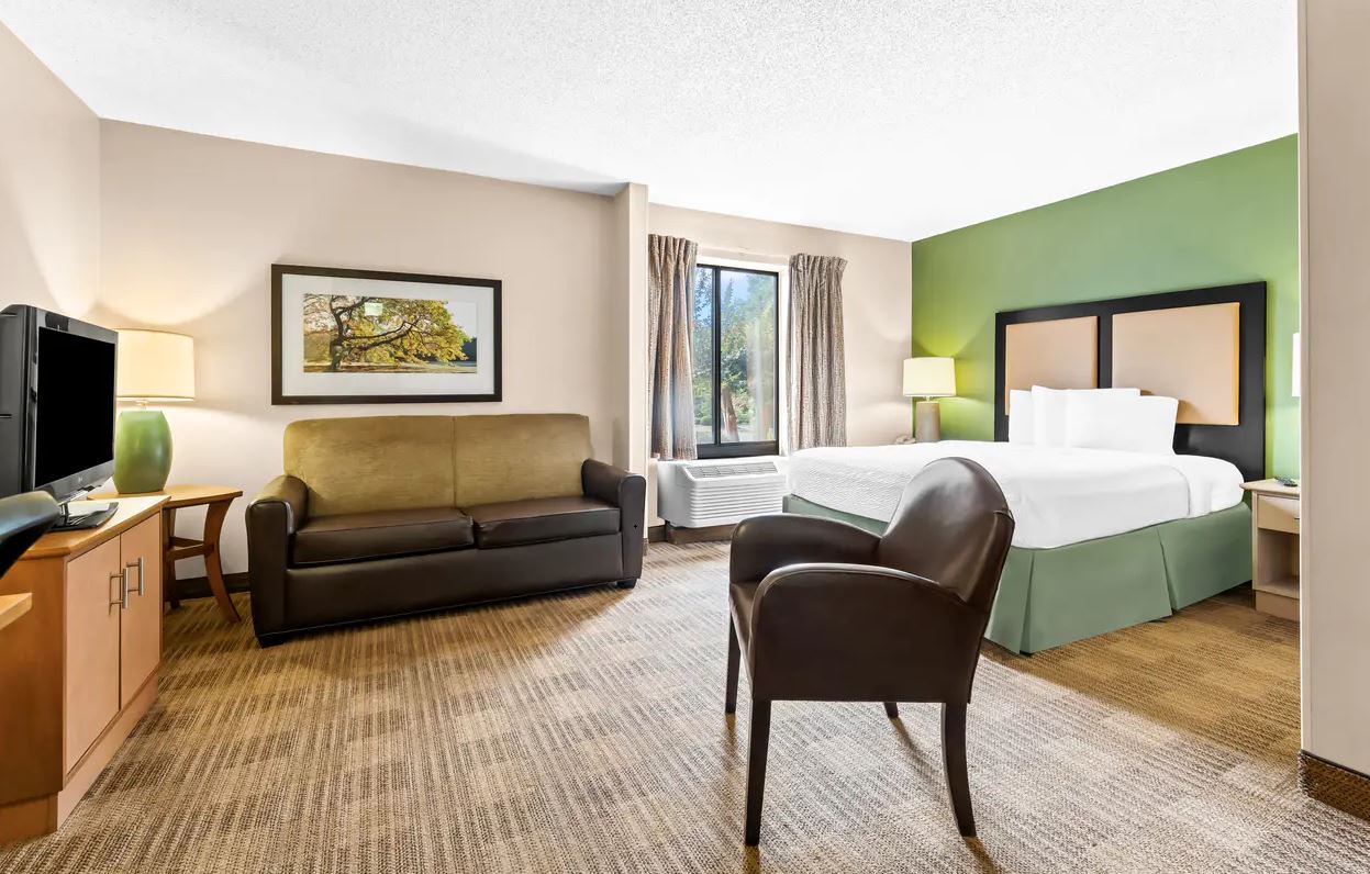 Double Queen Size Bed