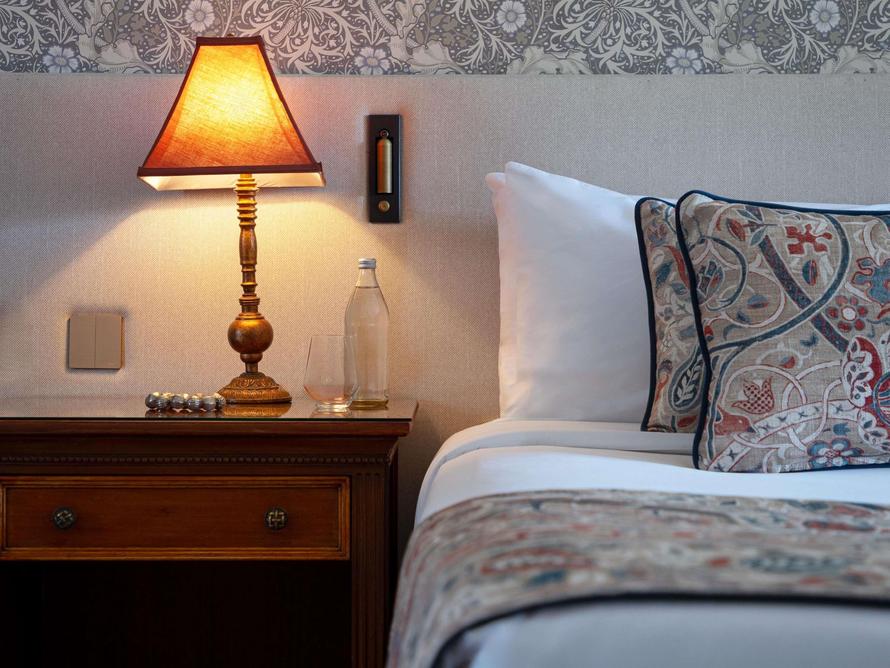 Double Deluxe Queen Bed