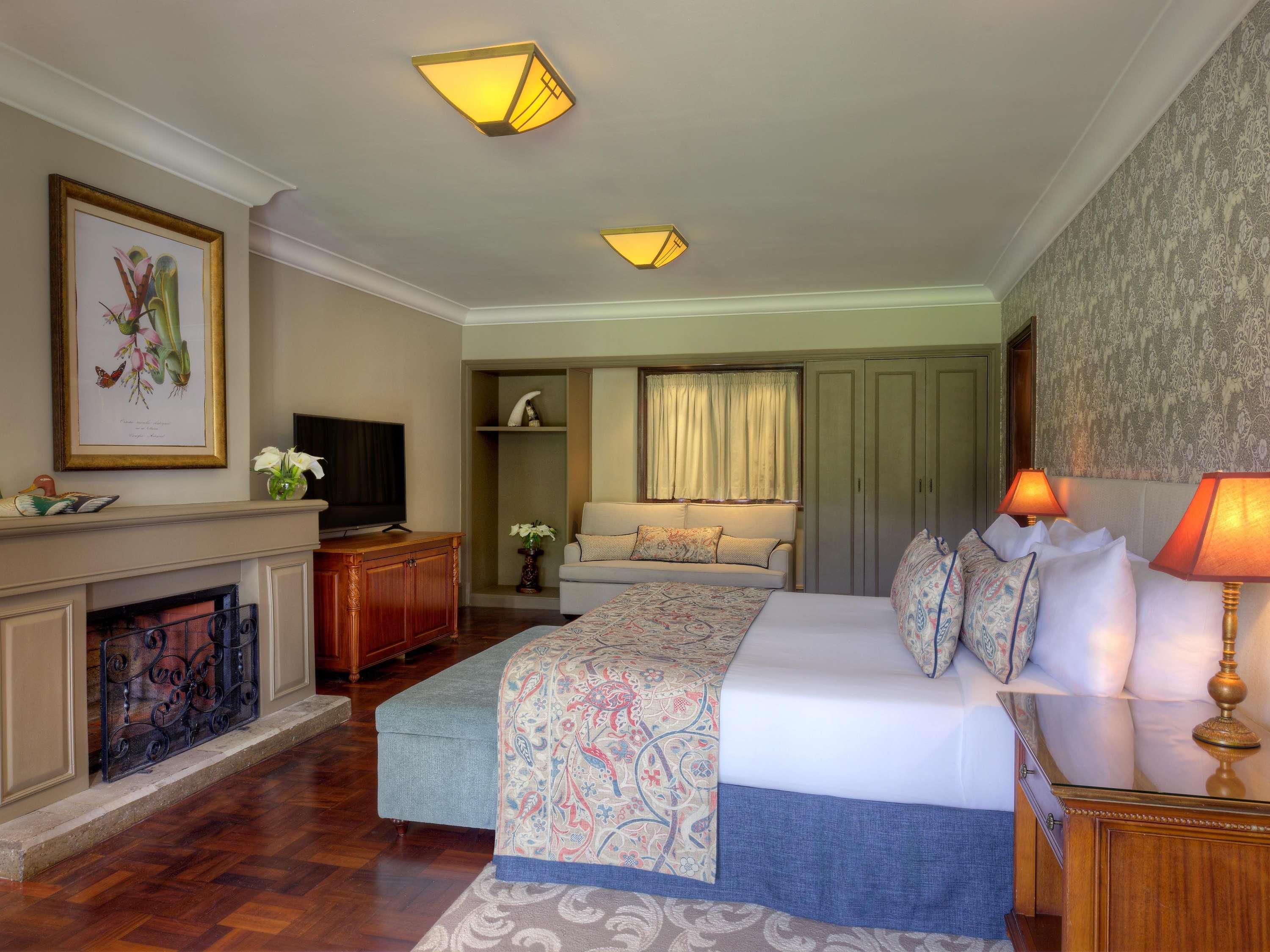 Double Deluxe Queen Bed