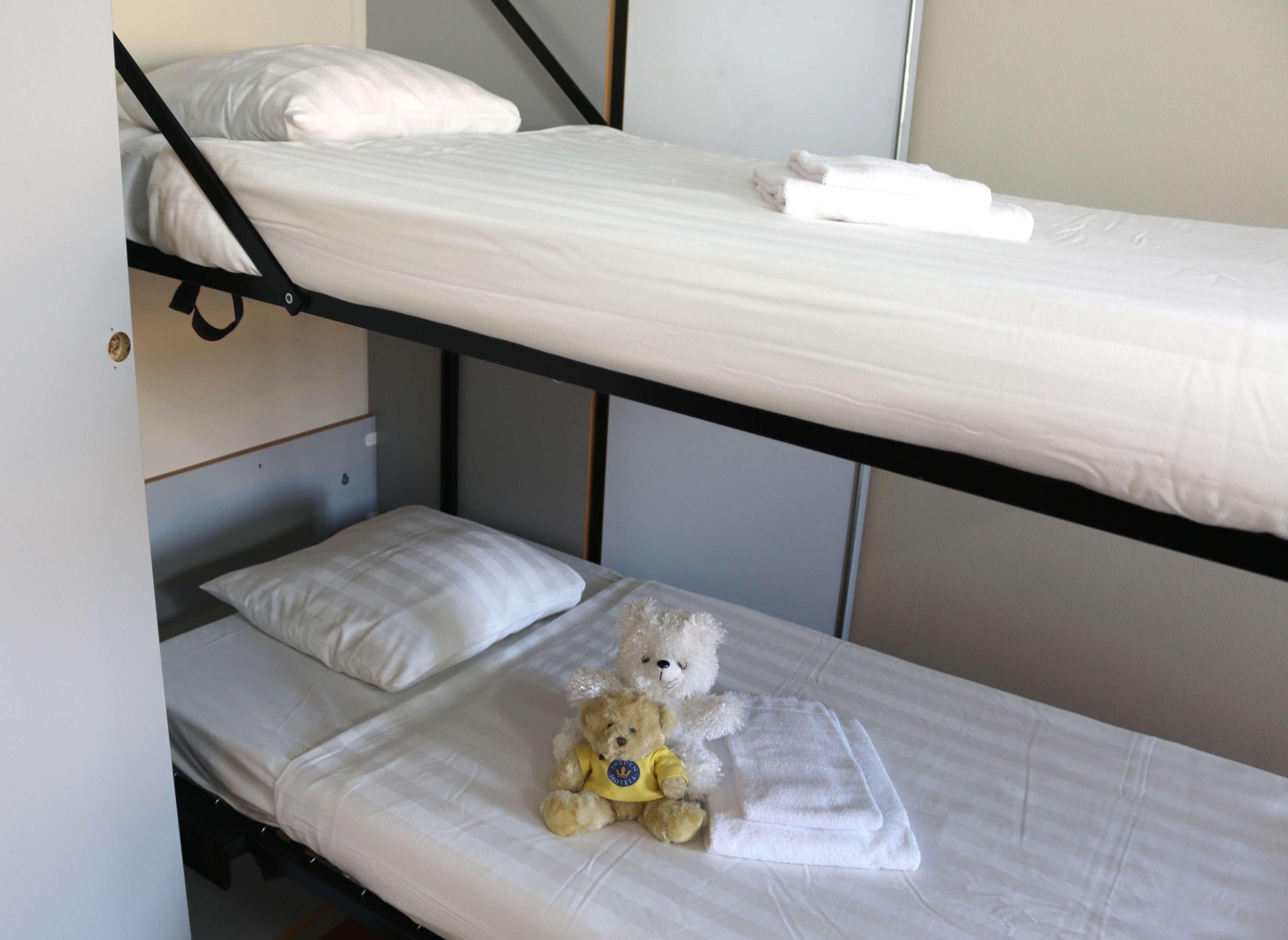 Triple Queen Bed Non Smoking