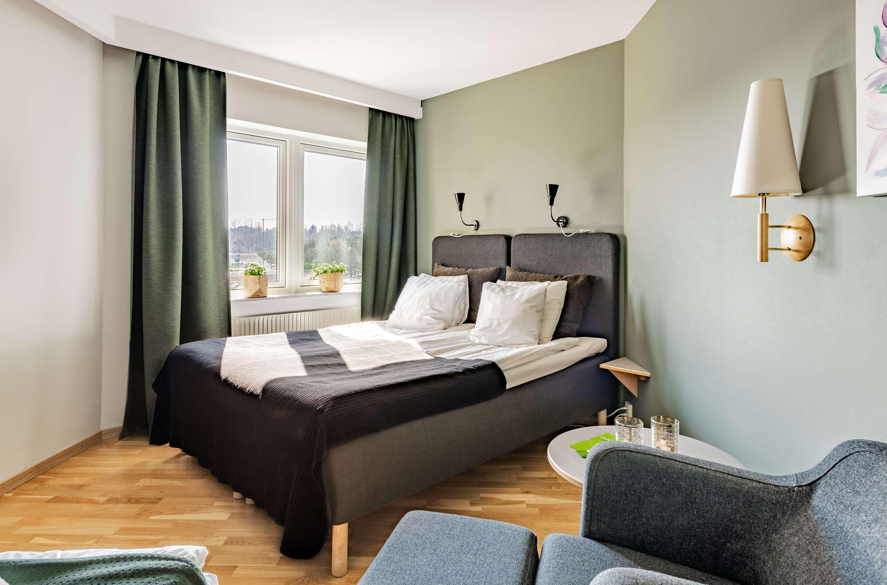 Triple Queen Bed Non Smoking