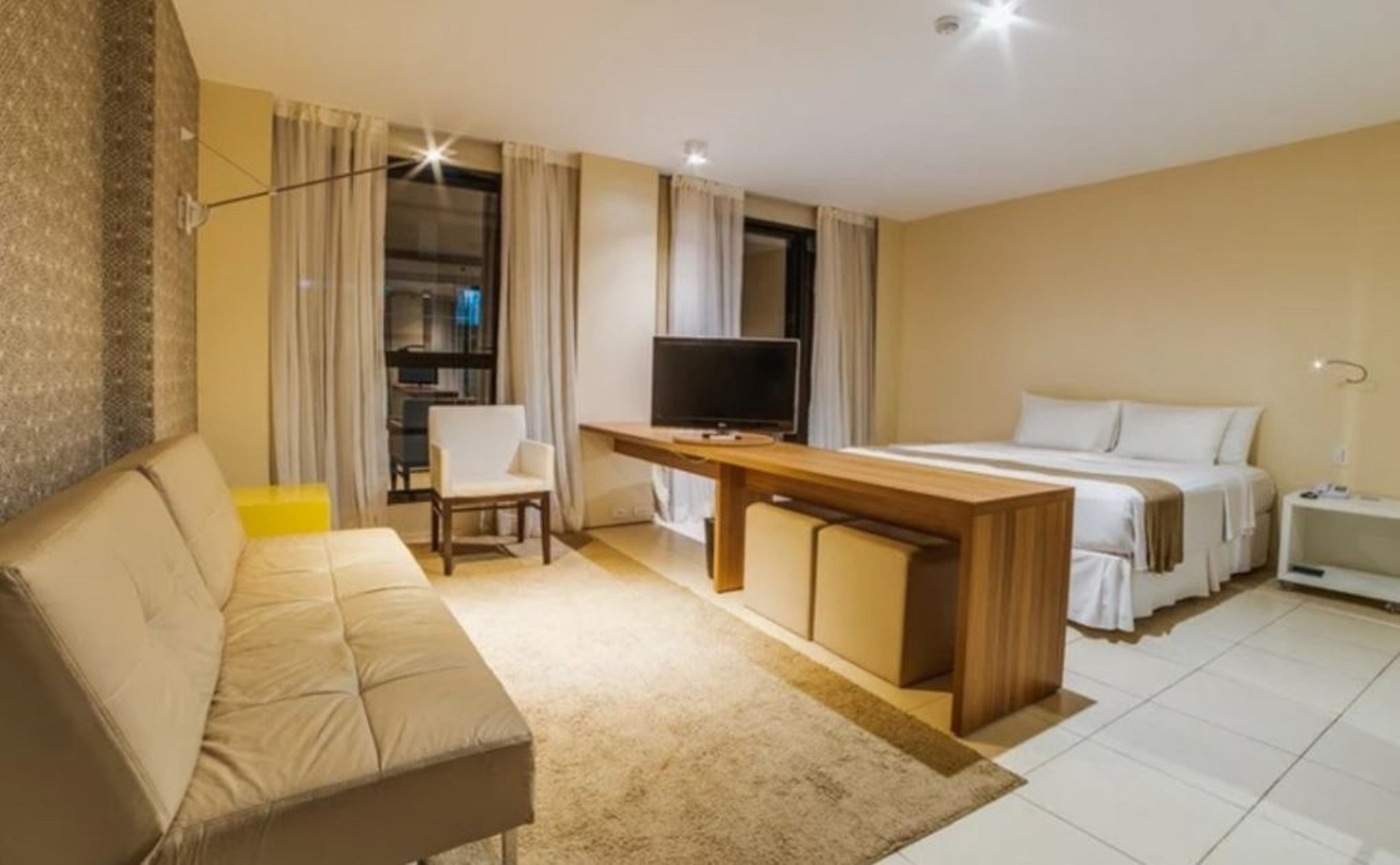 Triple Deluxe City View