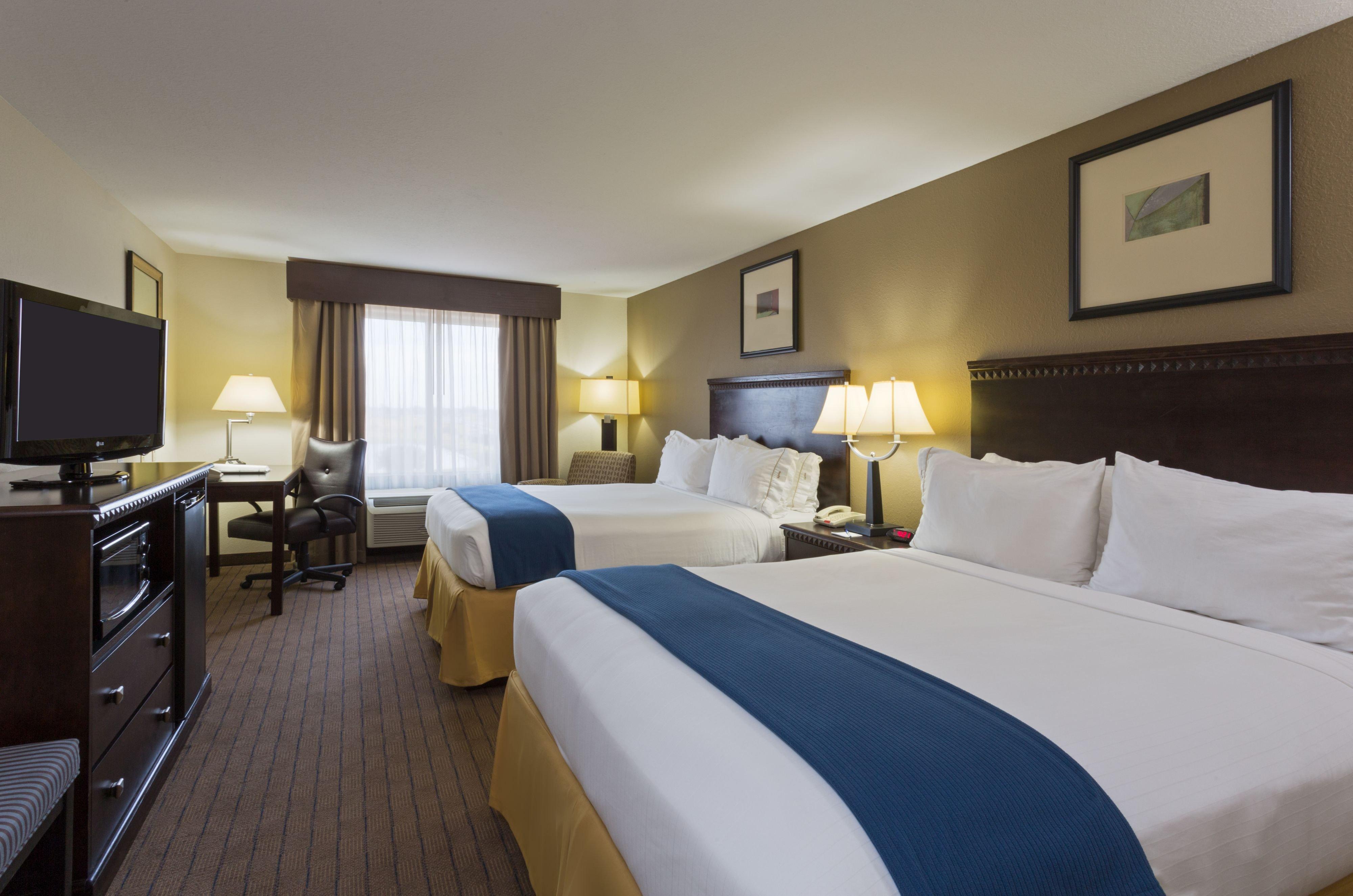 Room Accessible-two Queen Beds