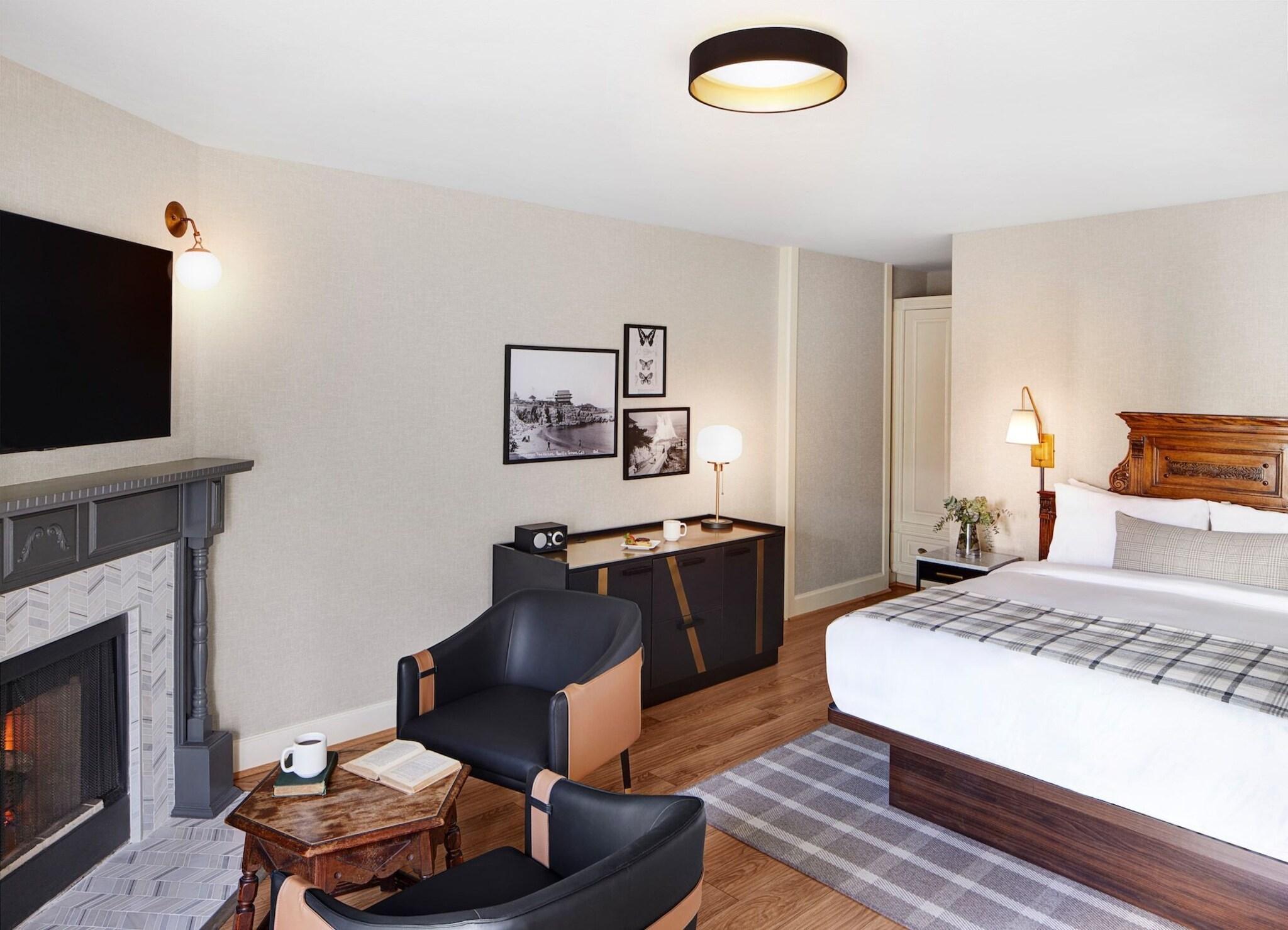 Double Queen Size Bed