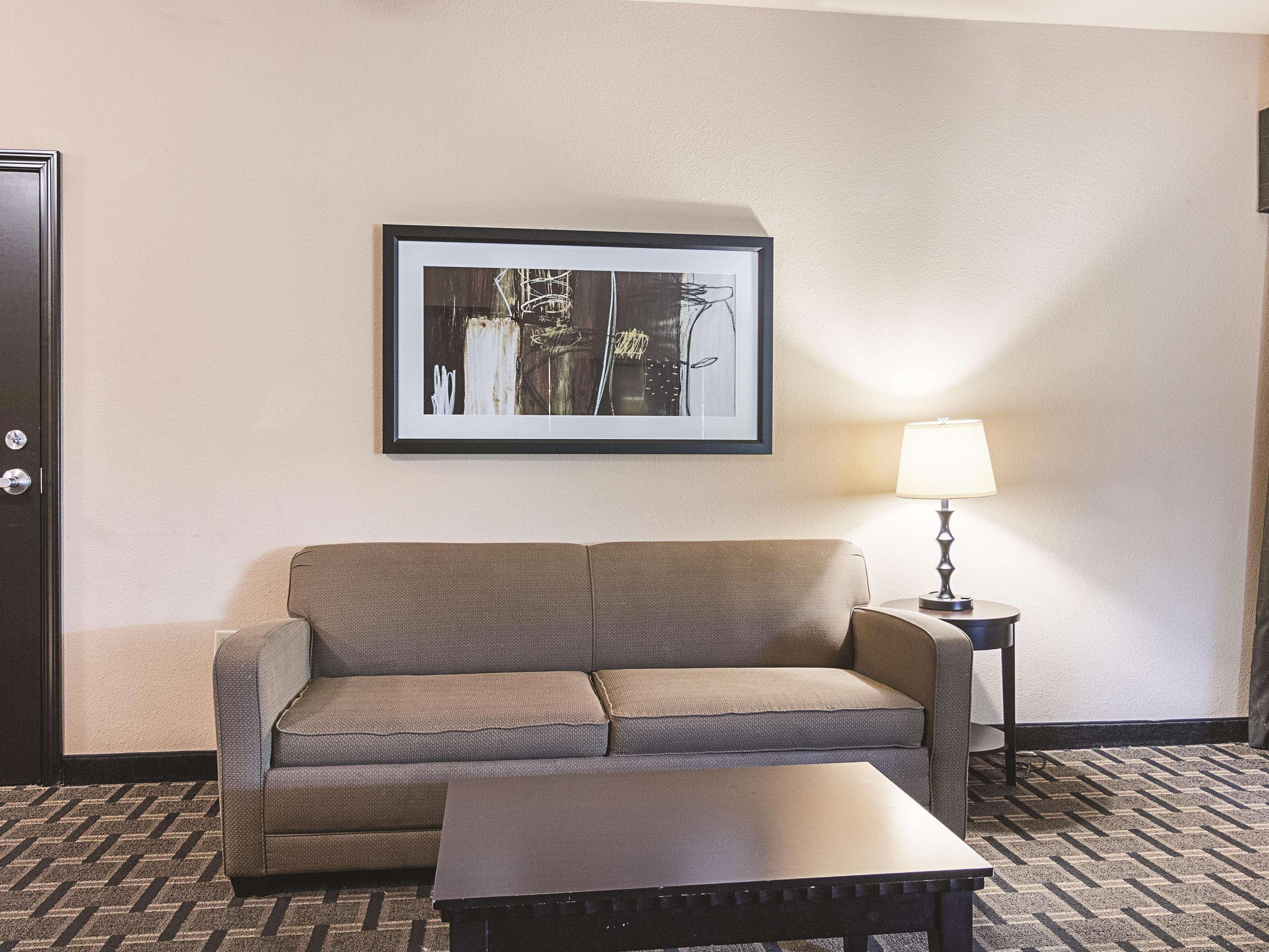 Suite Two Queen Beds