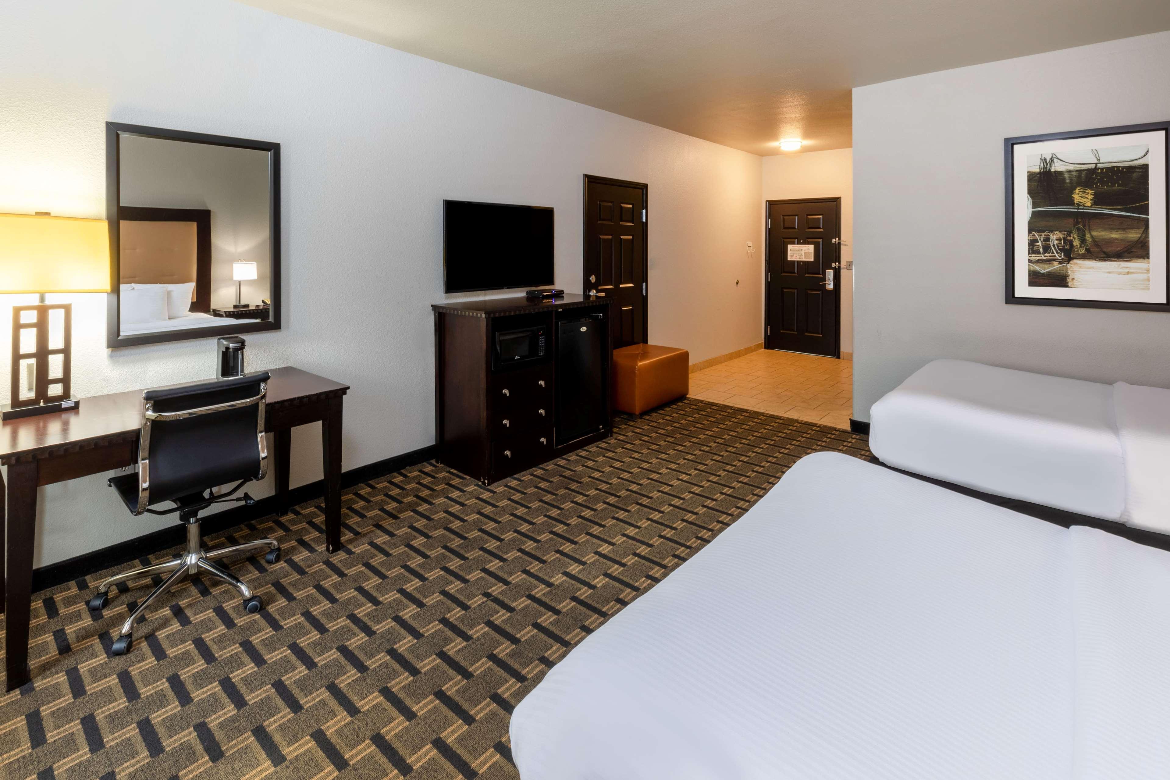 Quadruple Accessible