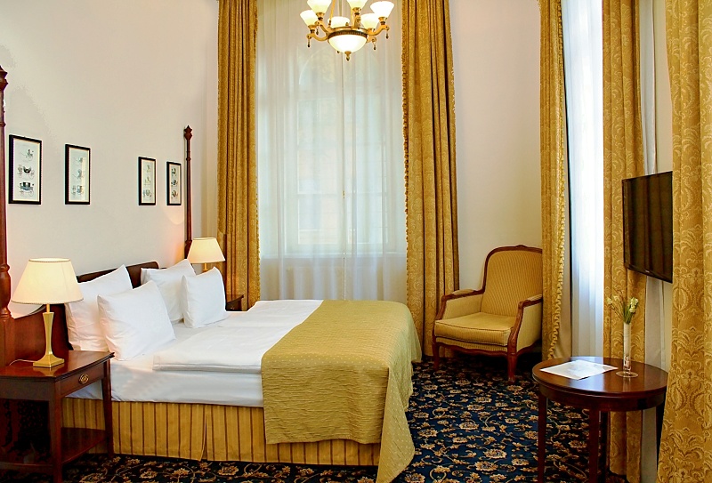 Double or Twin Deluxe