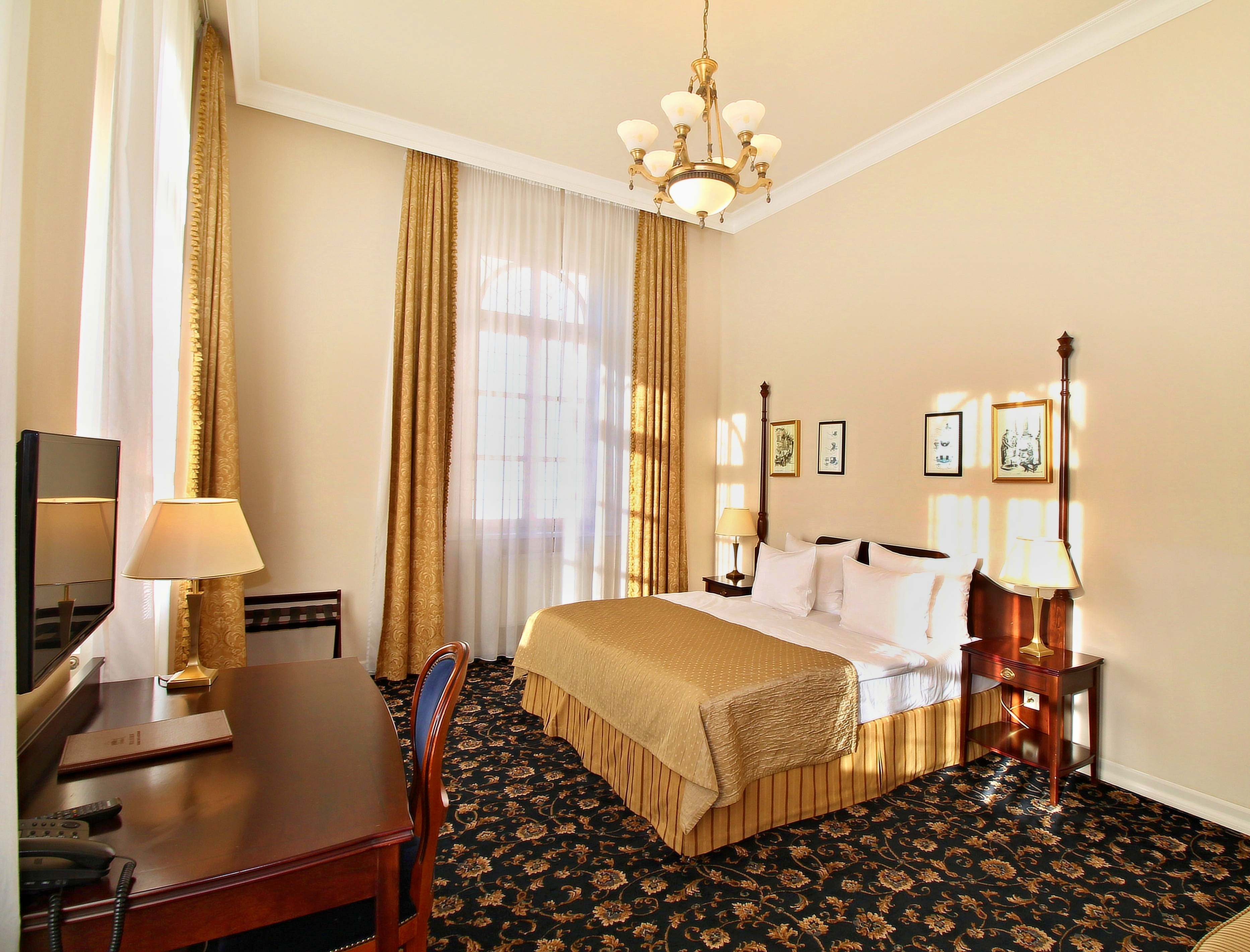 Double or Twin Deluxe