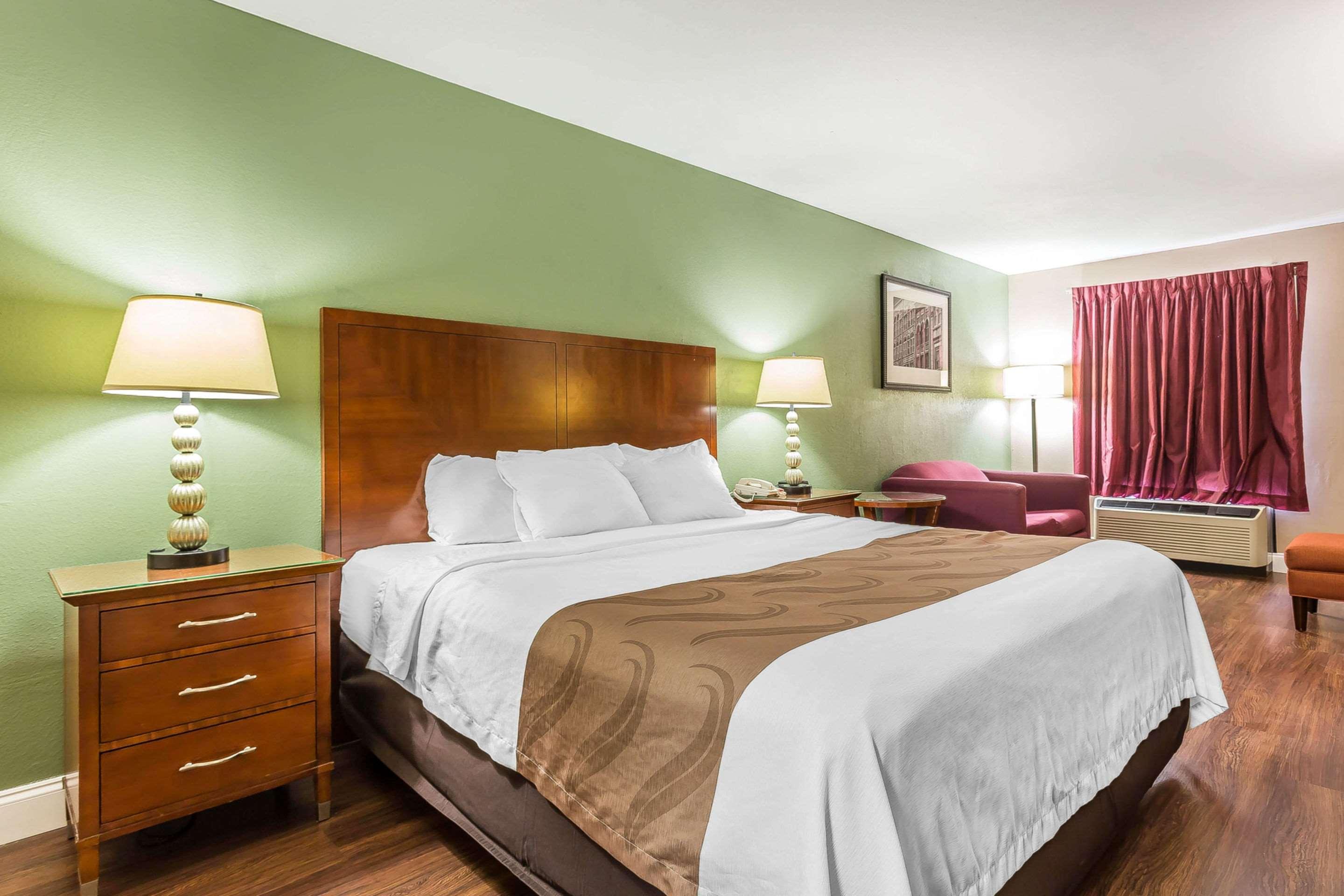 Double King Bed Non Smoking