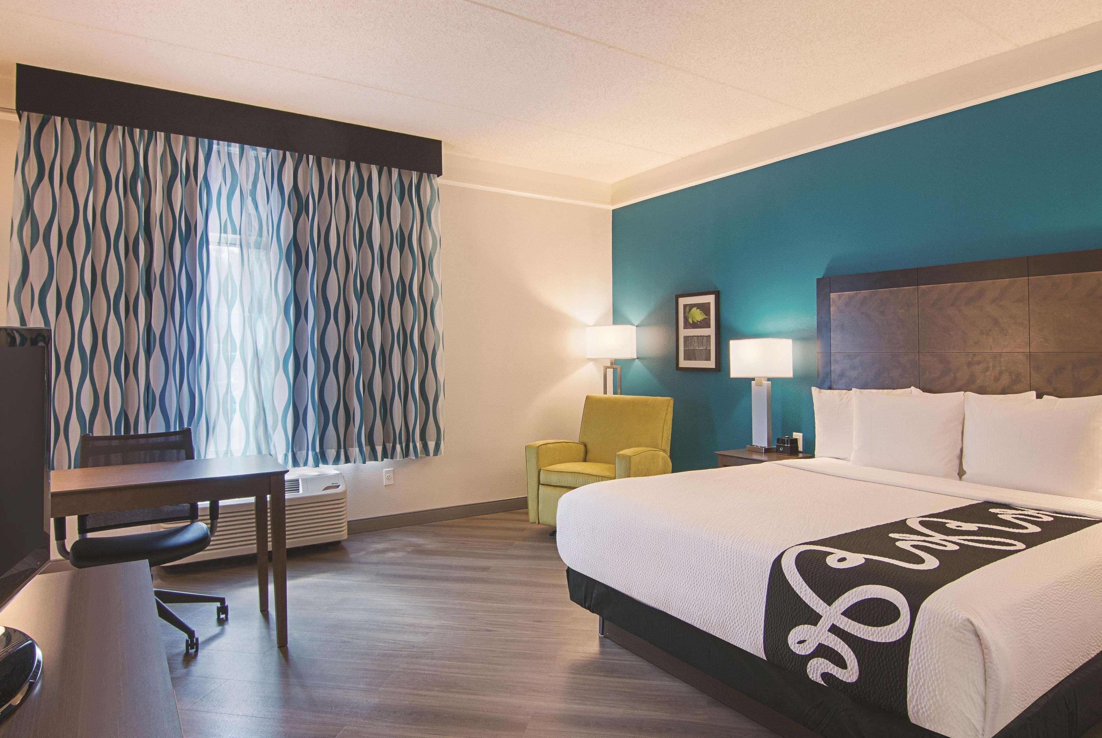 Double King Bed Non Smoking