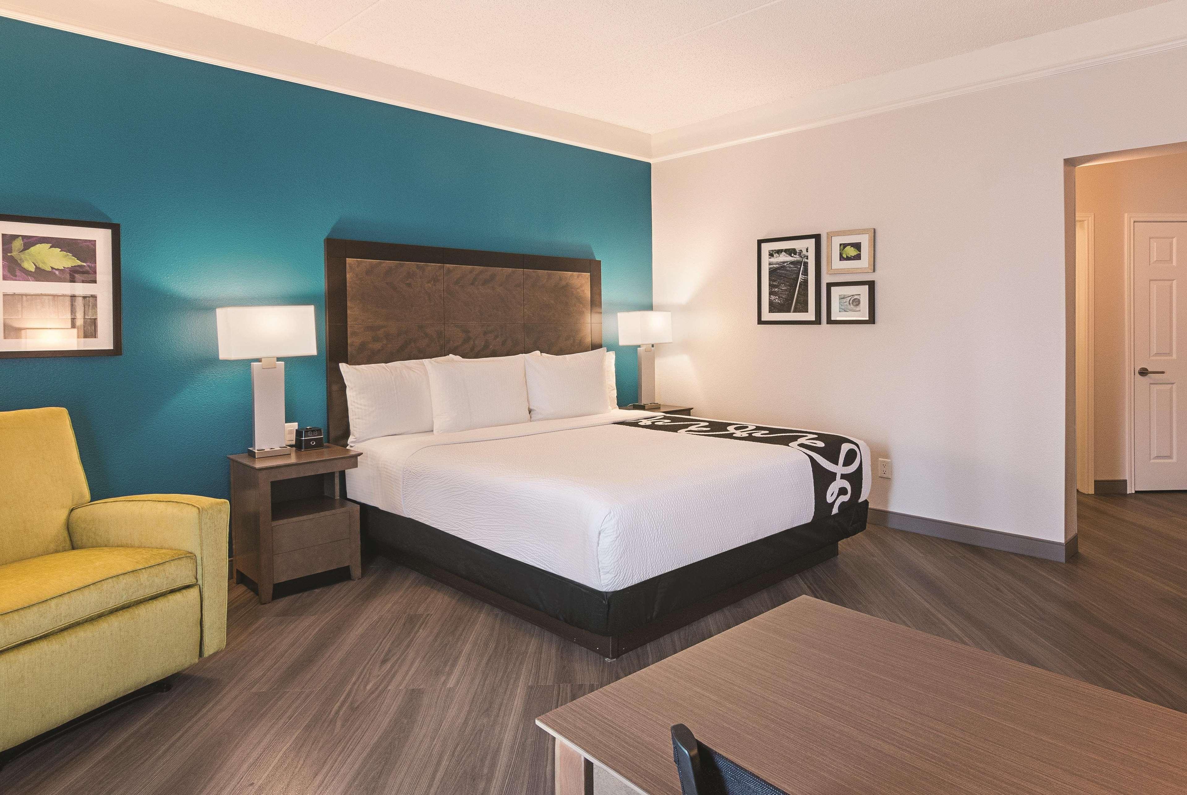 Double King Bed Non Smoking