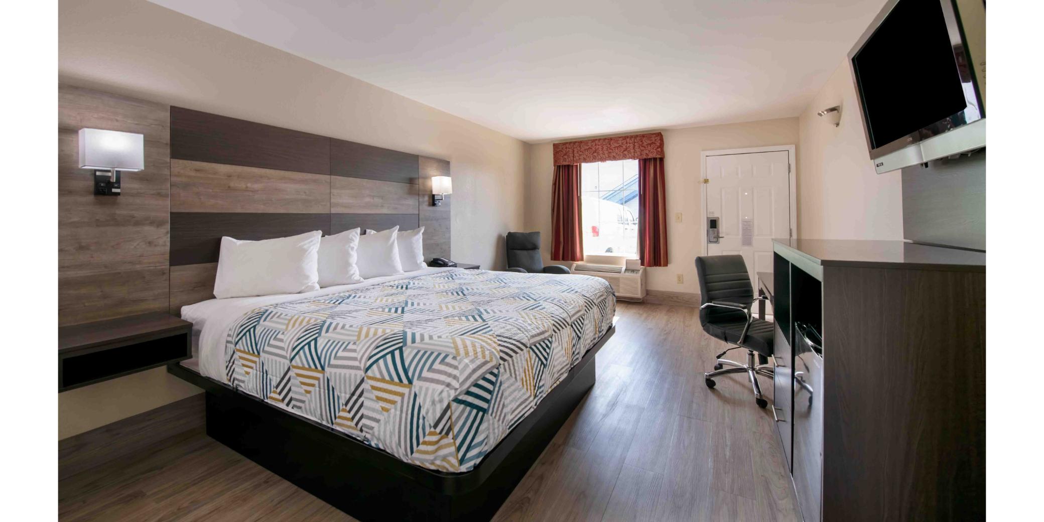 Double King Bed with Jacuzzi