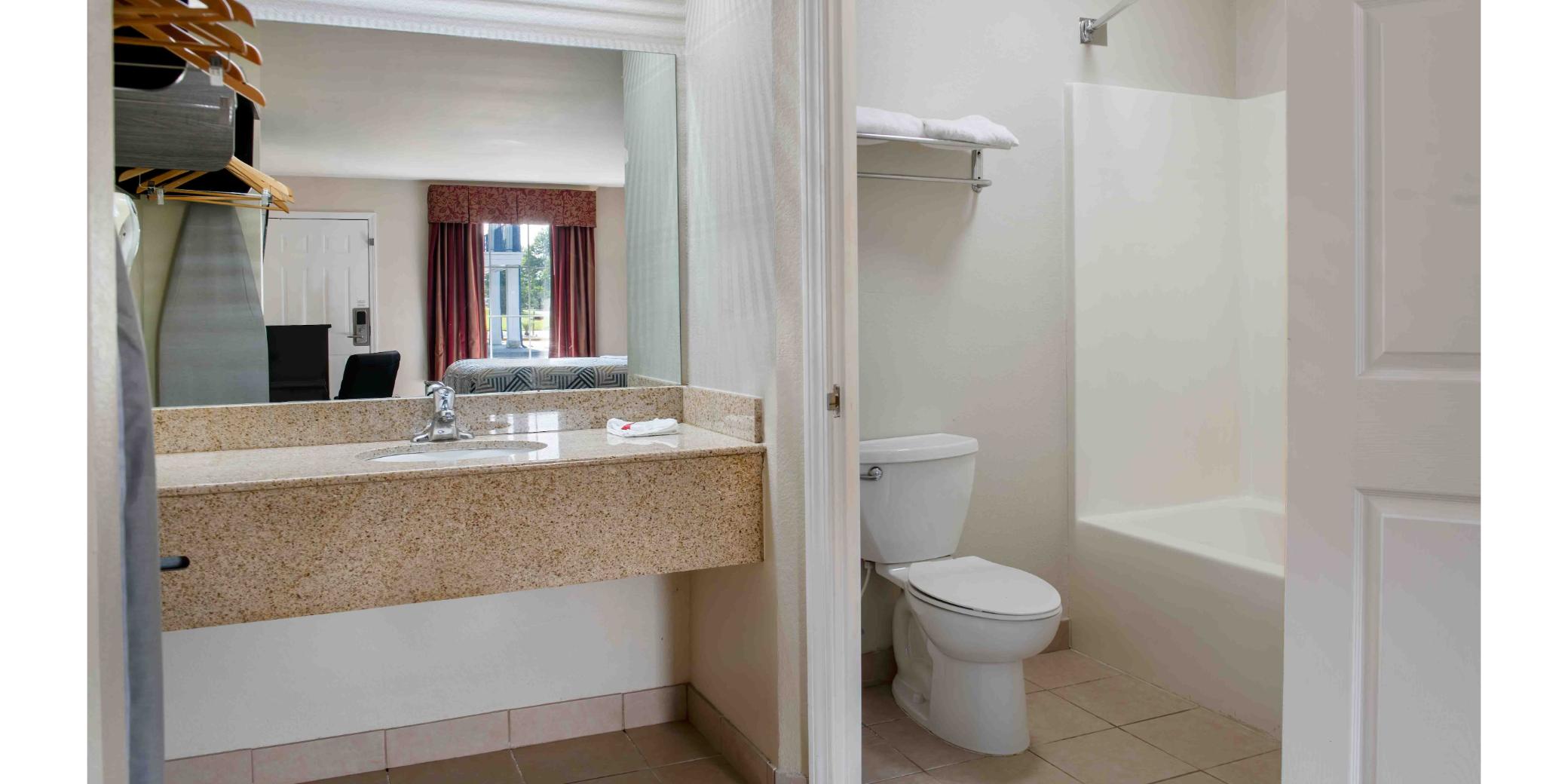 Double King Bed with Jacuzzi