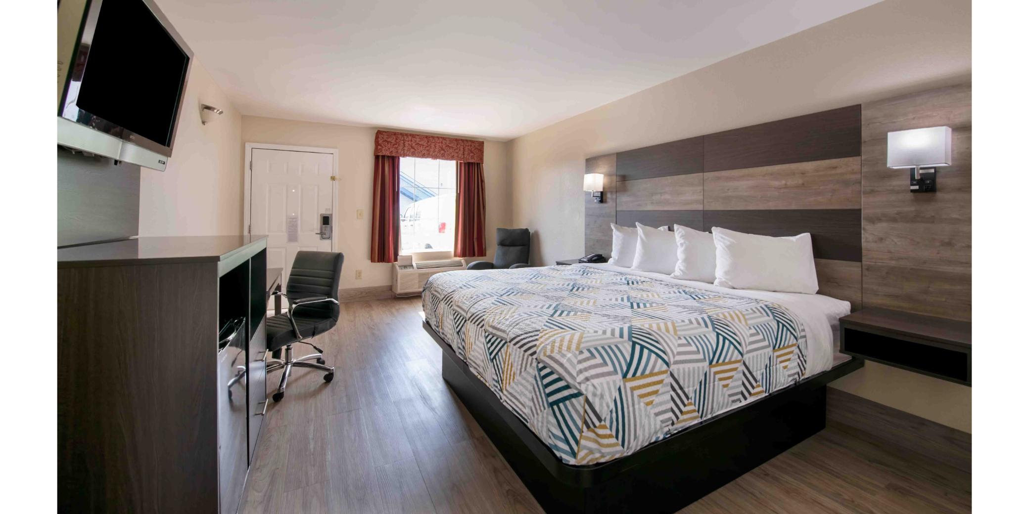 Double King Bed with Jacuzzi