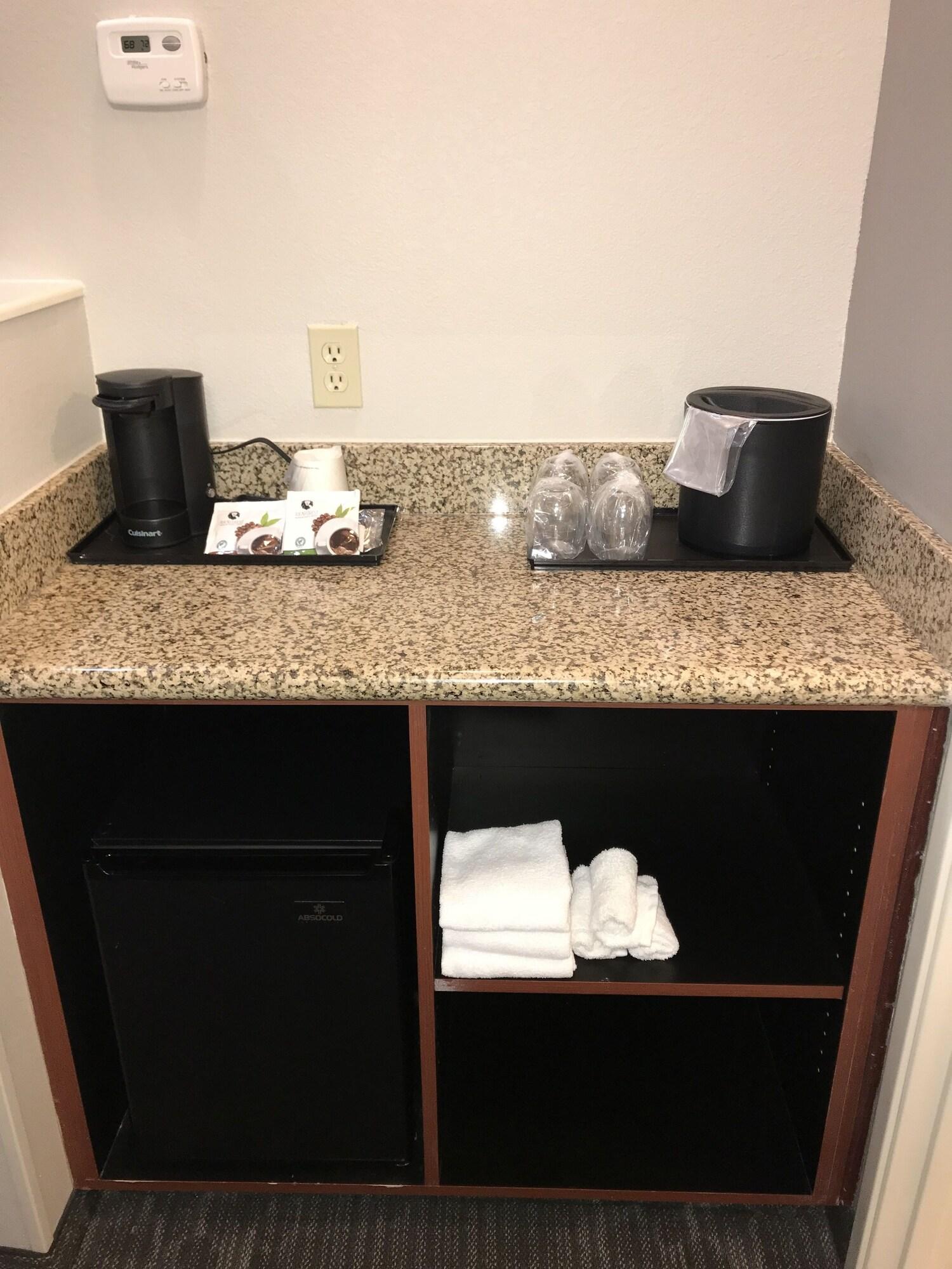 Quadruple Two Queen Beds