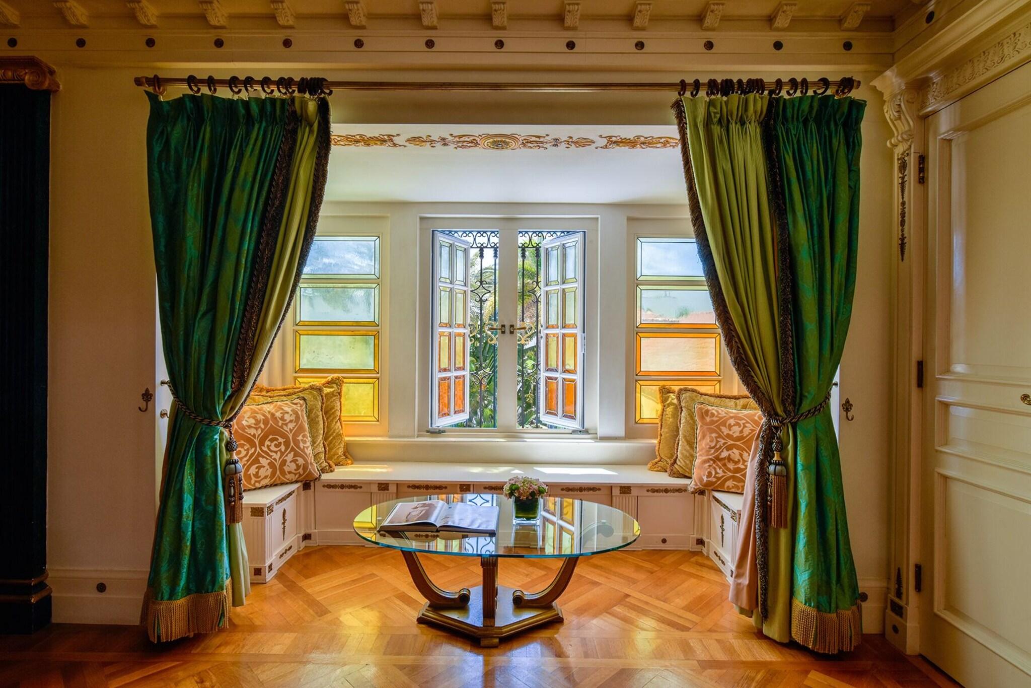 Suite Premier City View