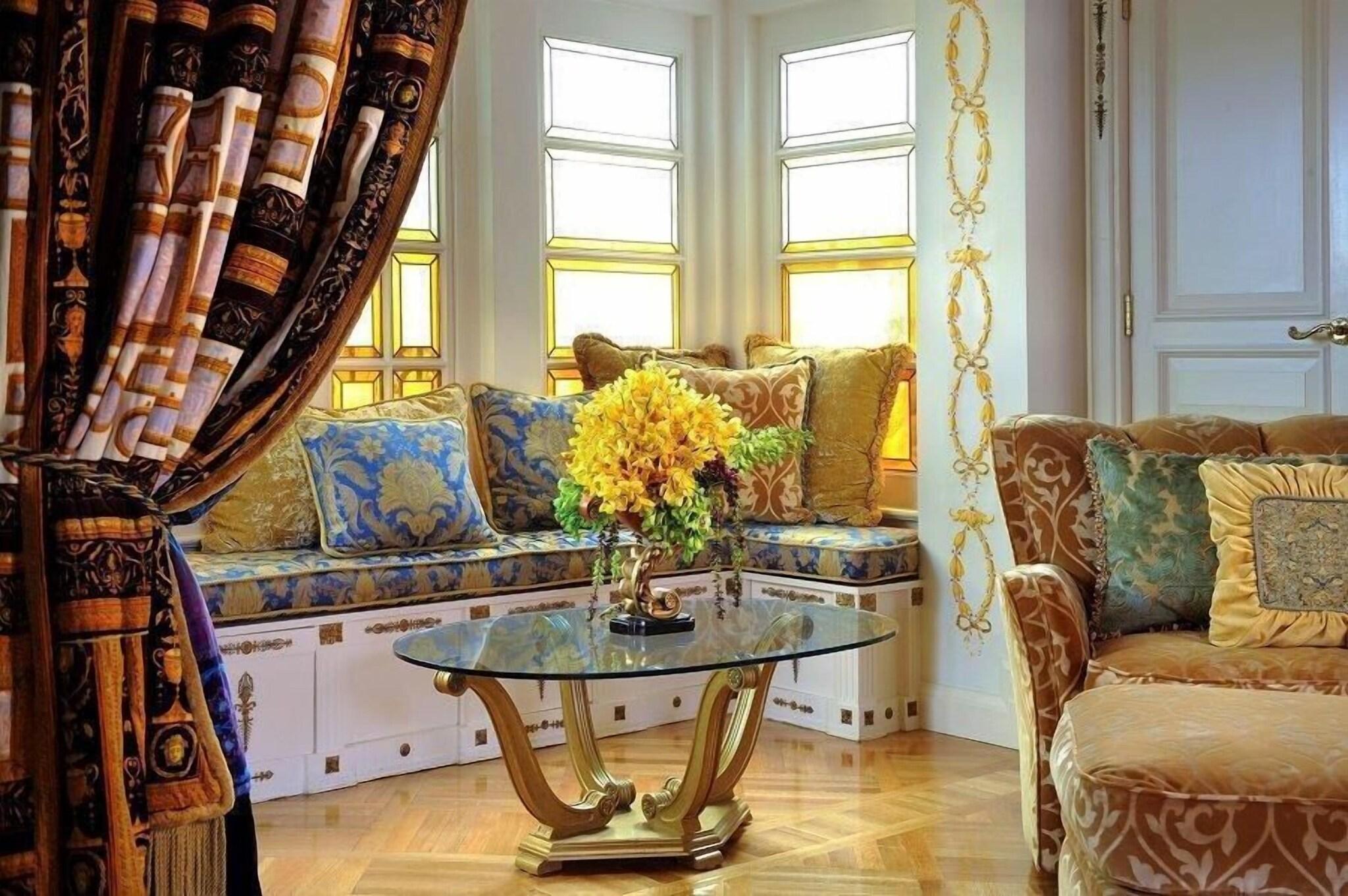 Suite Premier City View