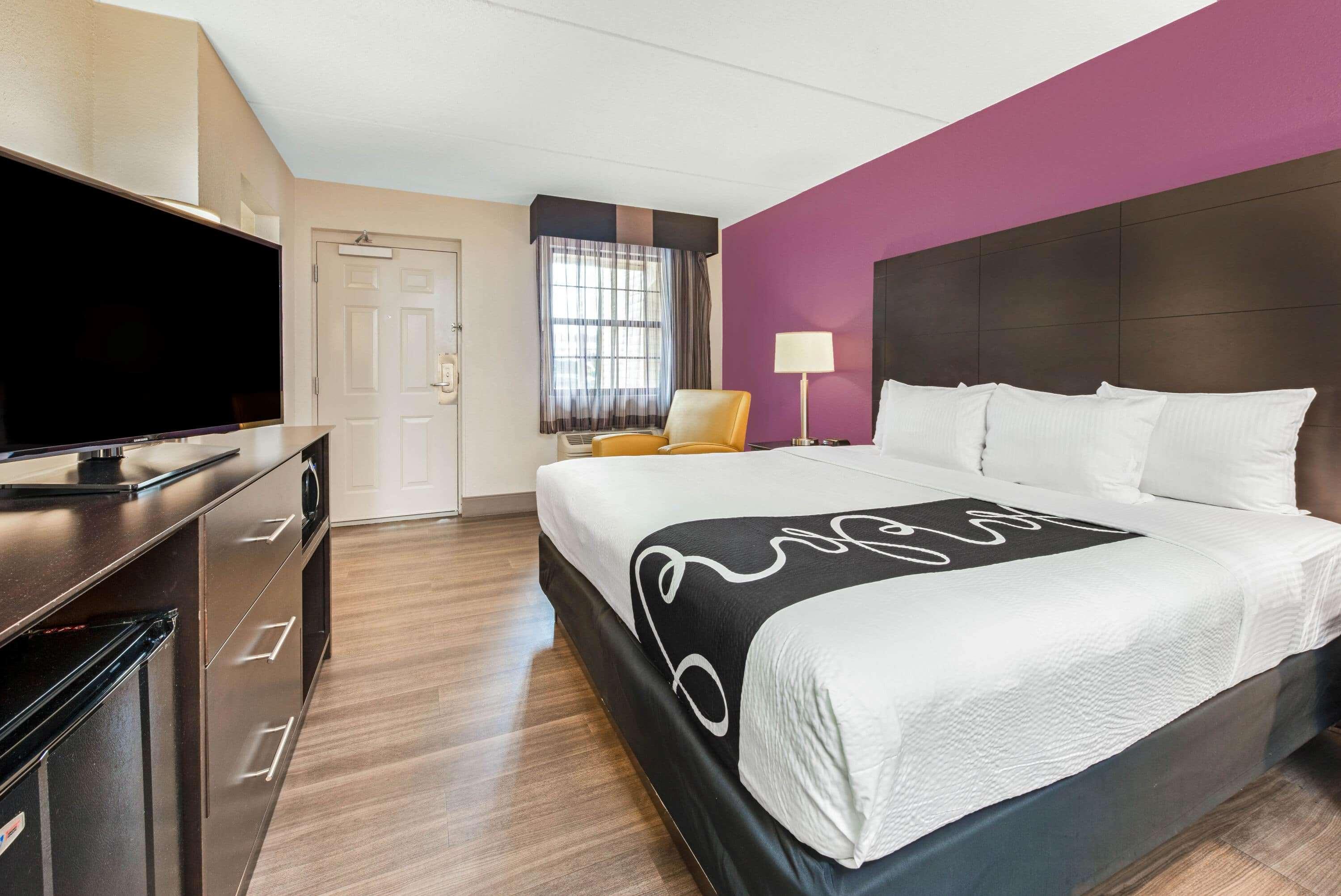 Double Deluxe King Bed