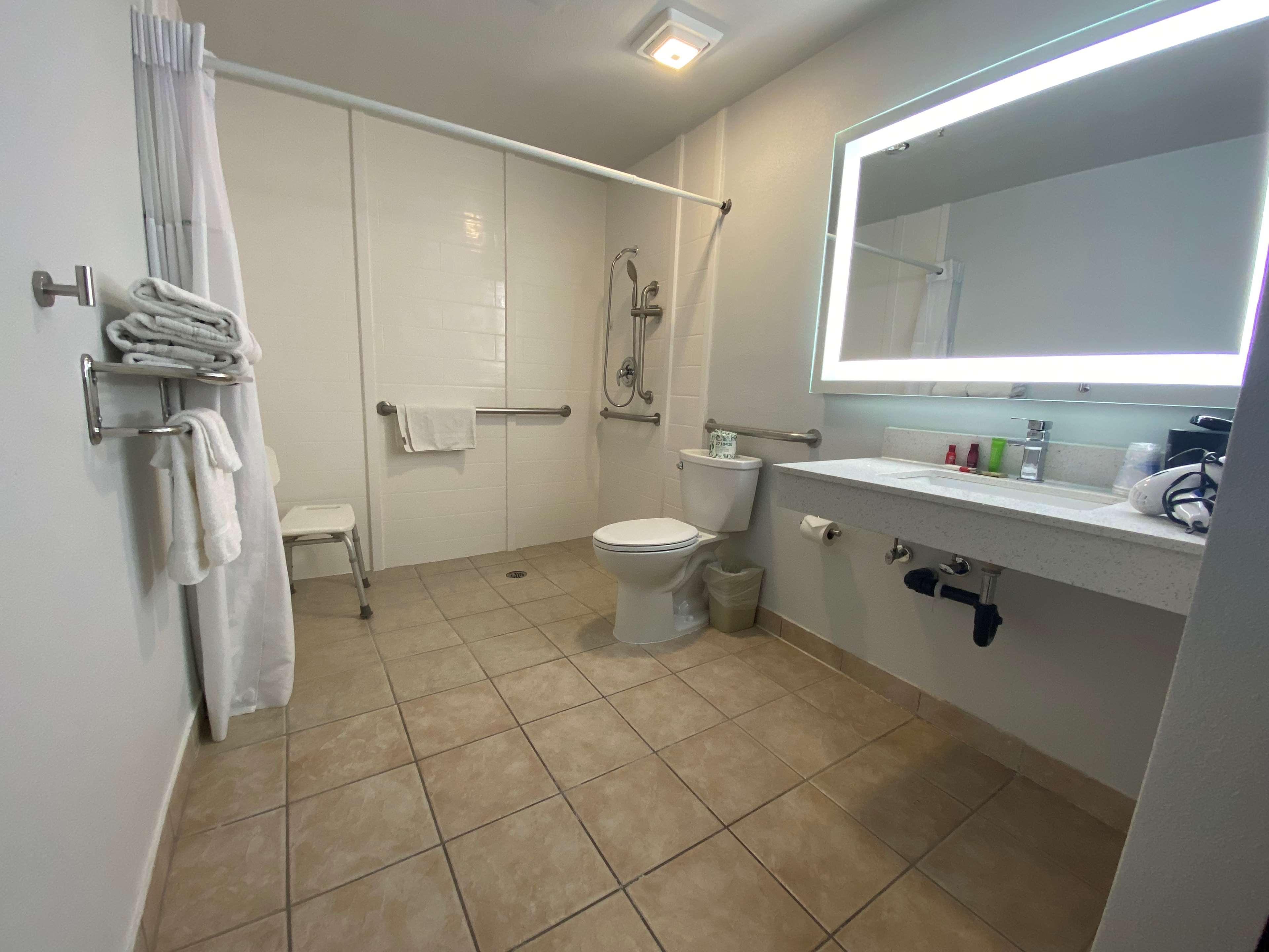 Room Accessible-two Queen Beds