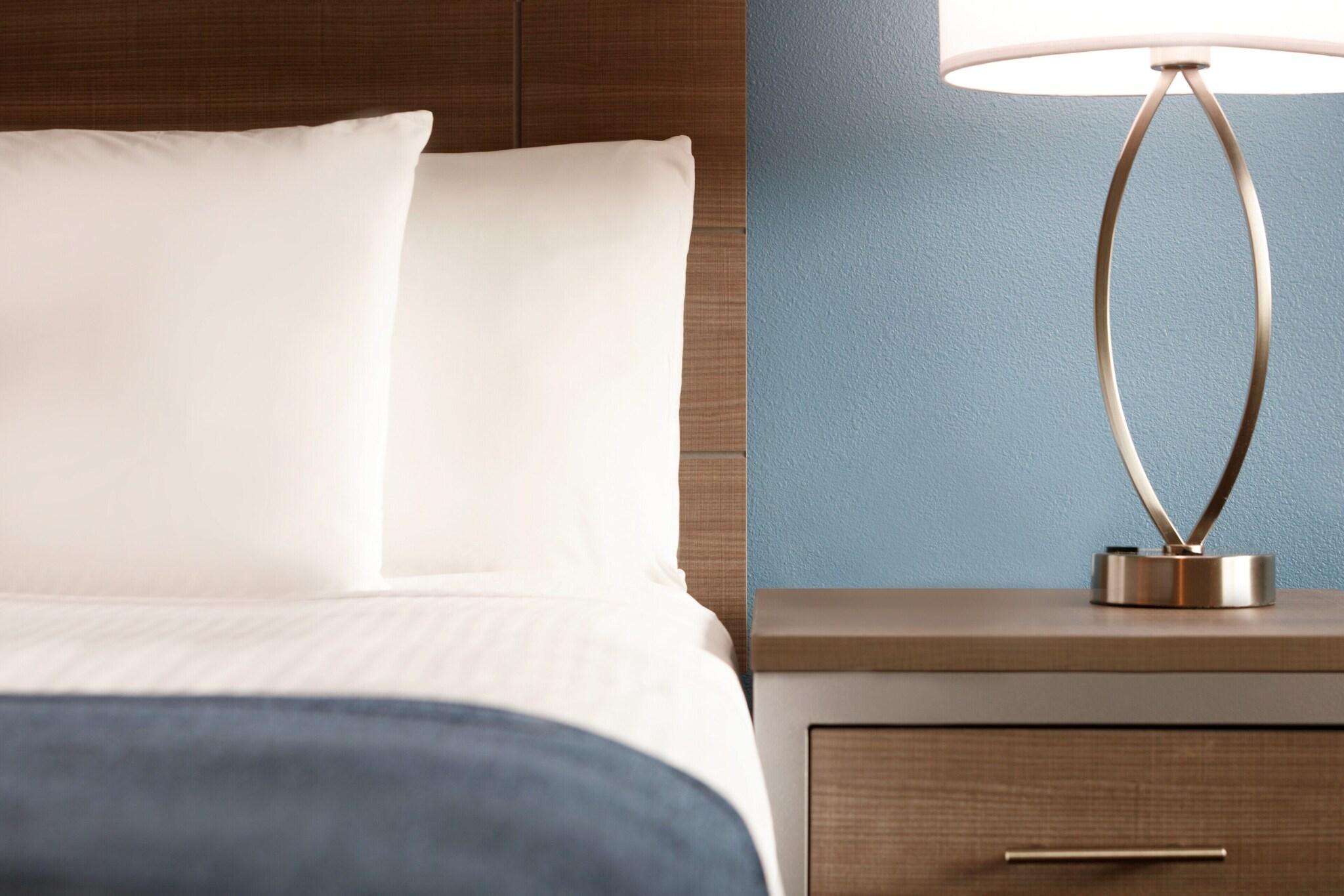 Double Deluxe King Bed