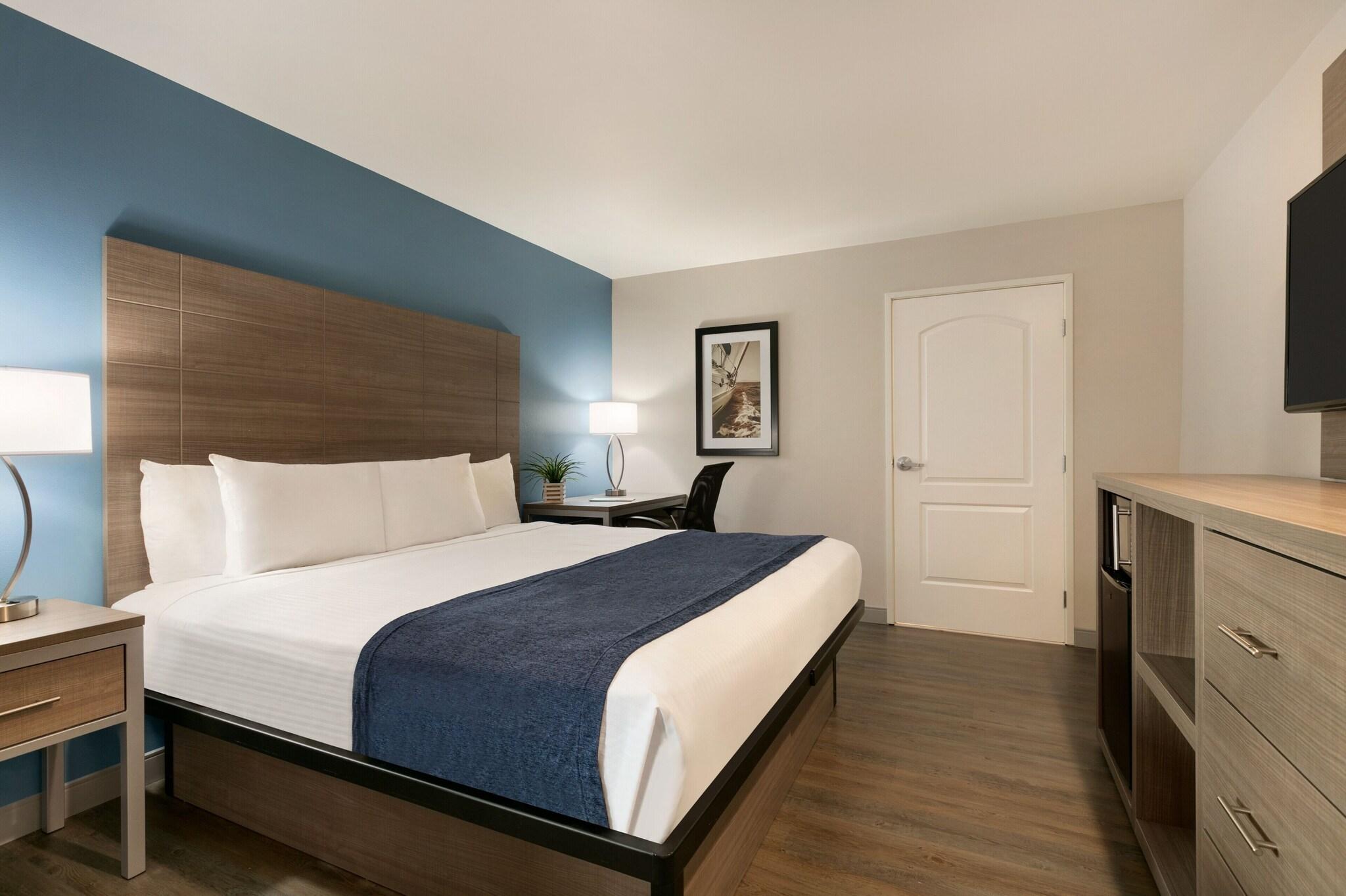 Double Deluxe King Bed