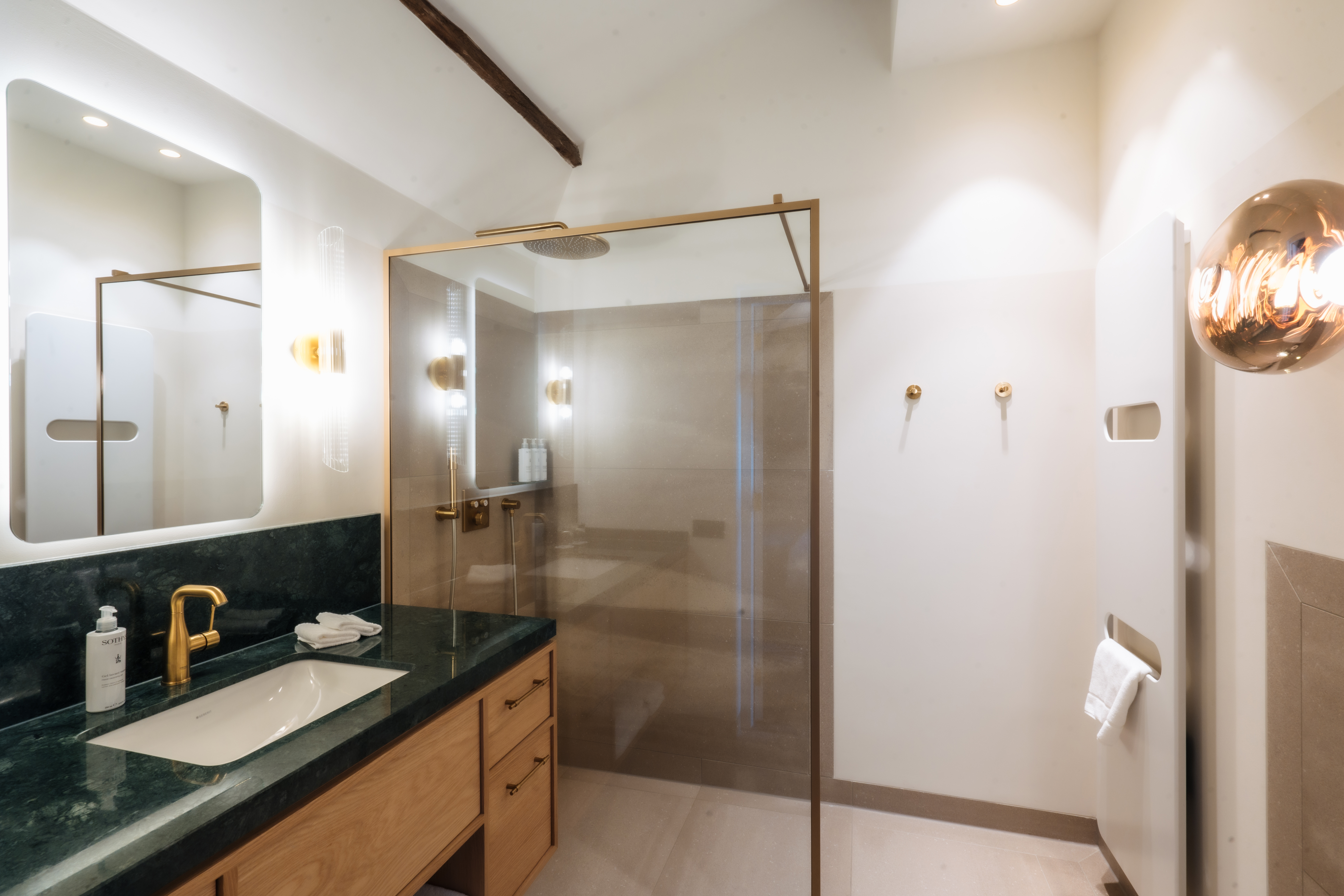 Junior Suite Standard