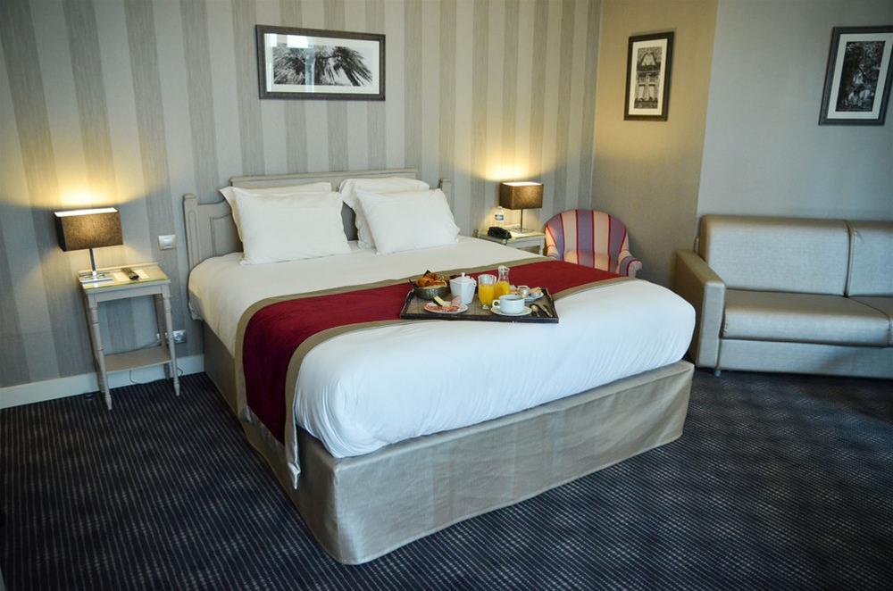 Double or Twin Standard