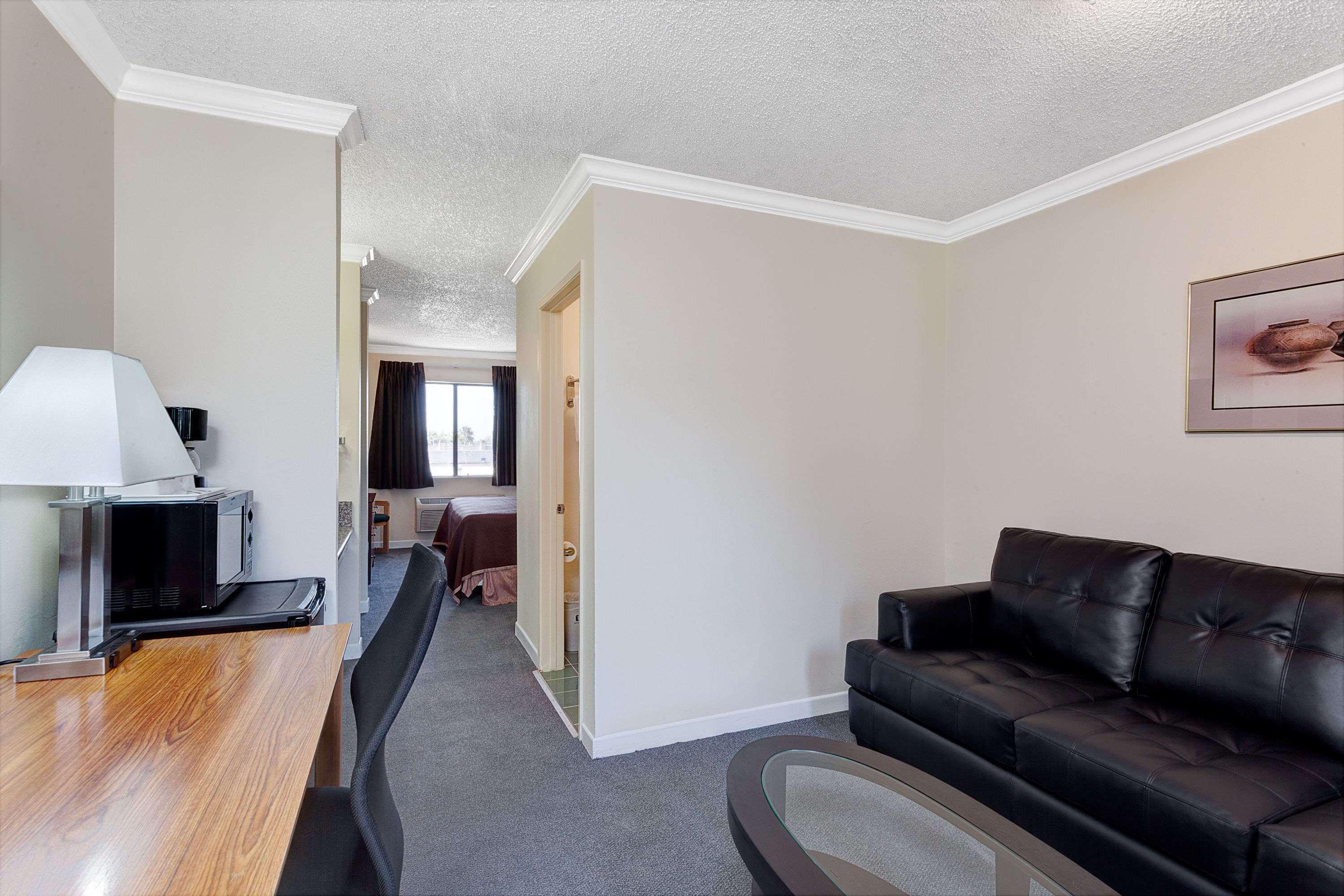 Suite King Bed Non Smoking