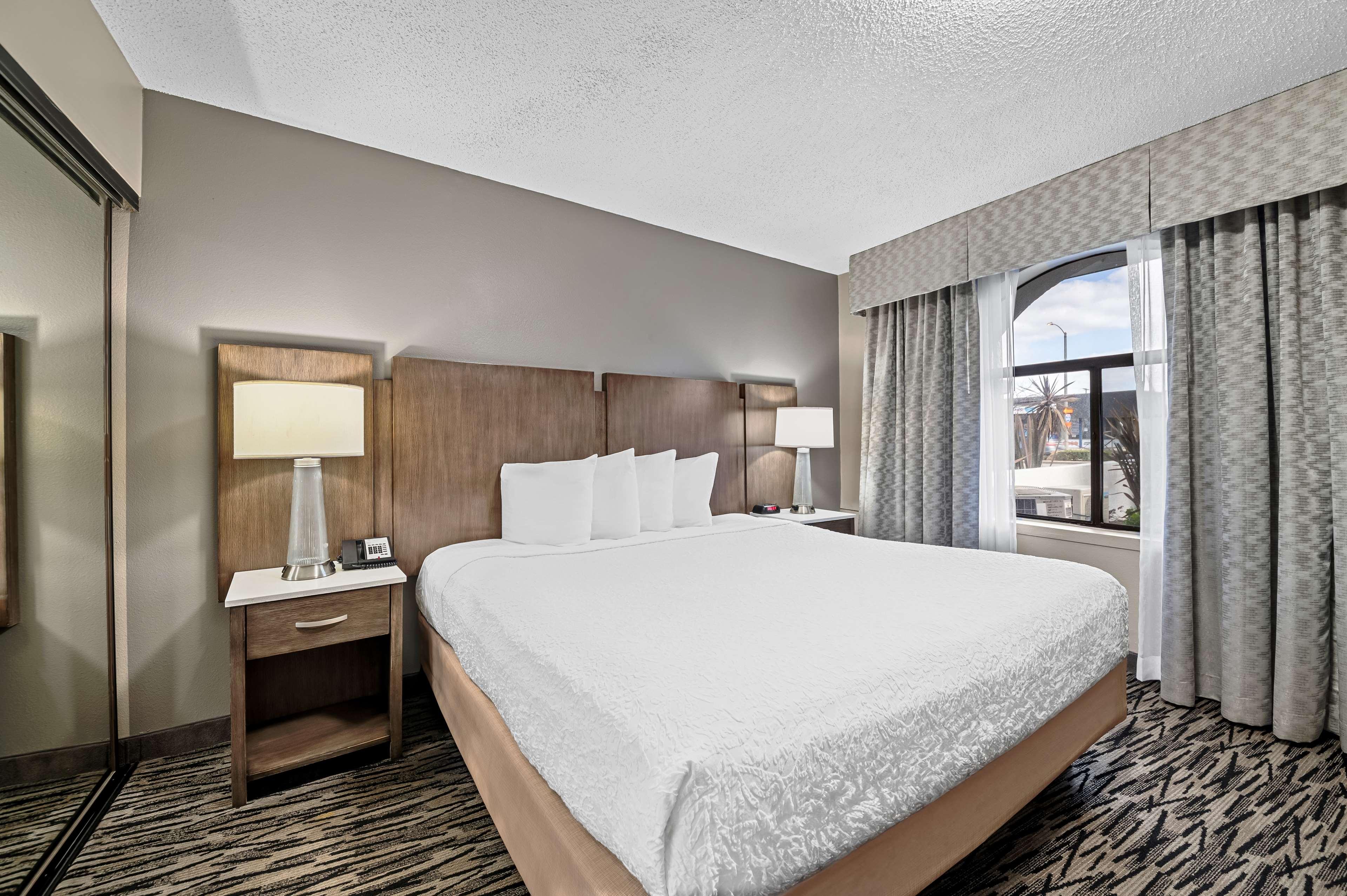 Suite King Bed Two Bedrooms