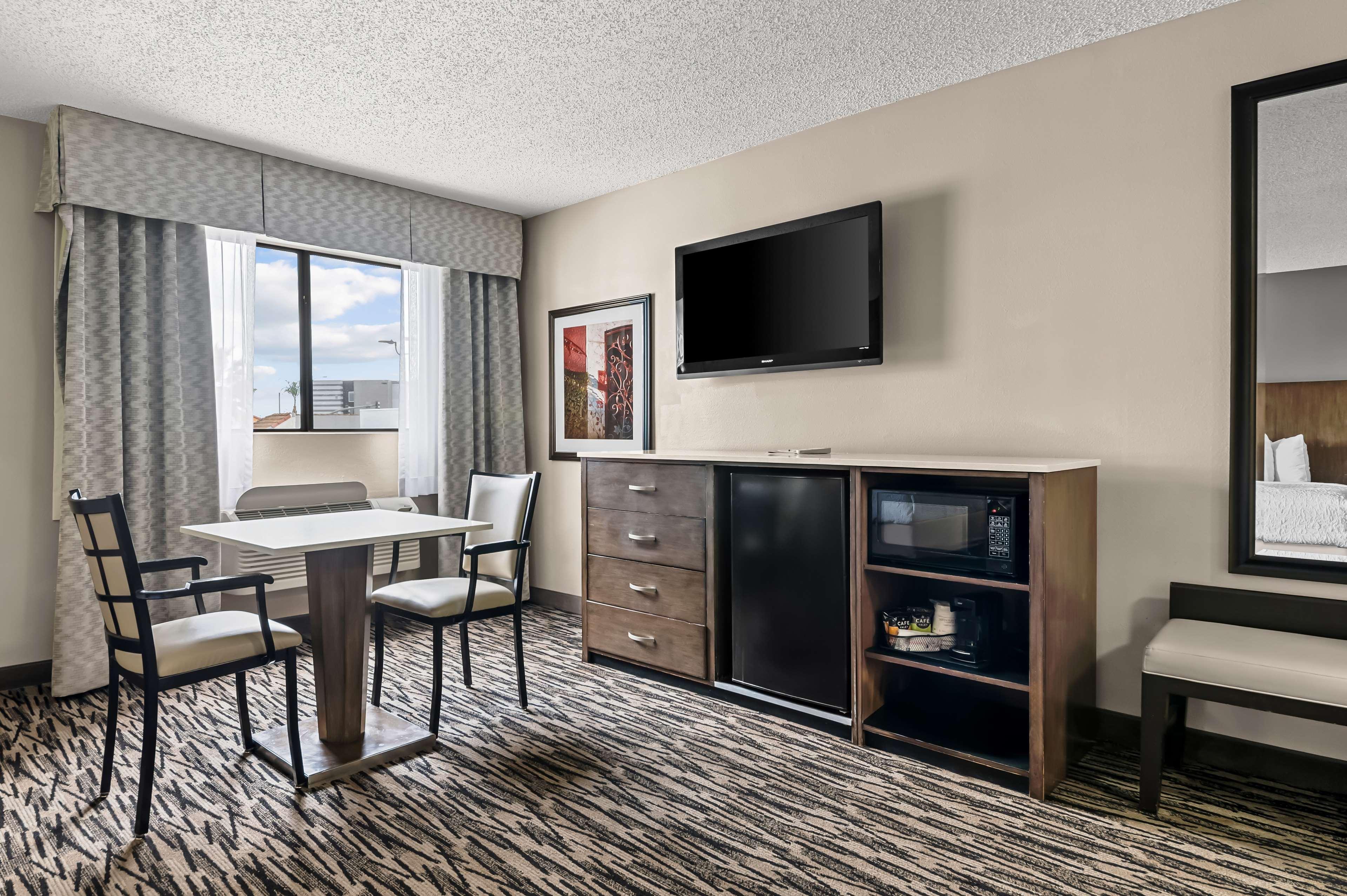 Suite Two Queen Beds