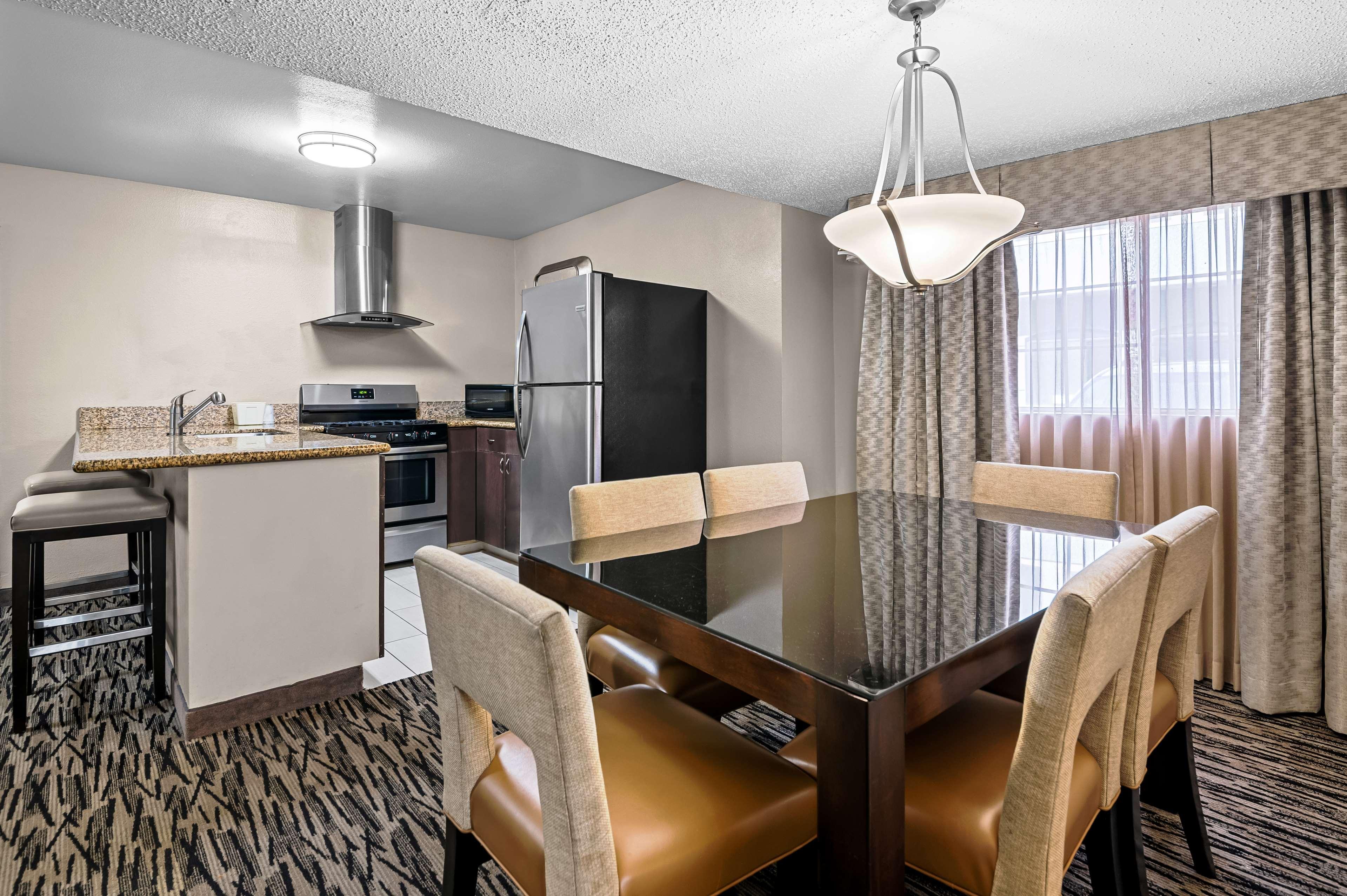 Suite King Bed Two Bedrooms