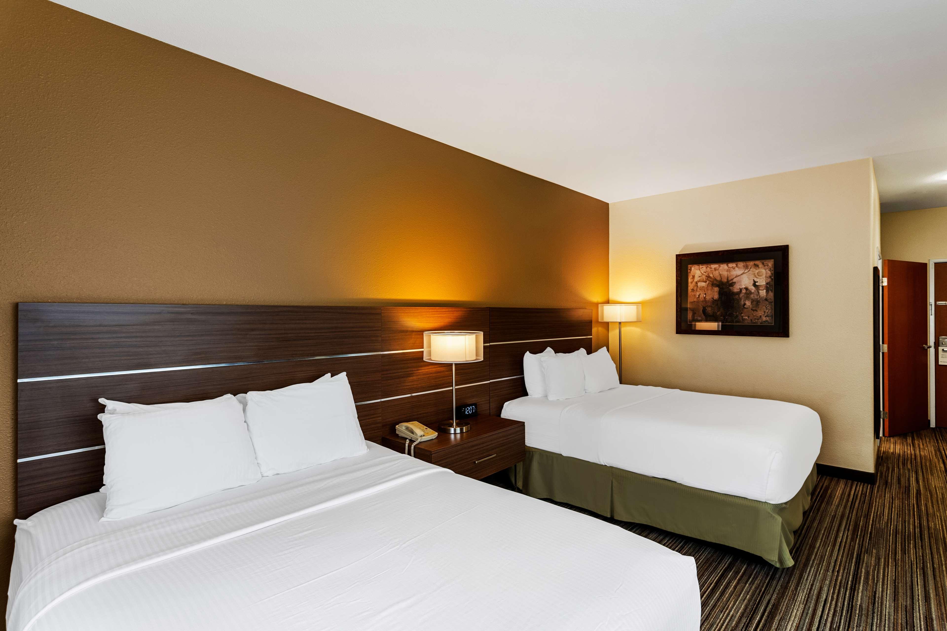 Quadruple Non Smoking