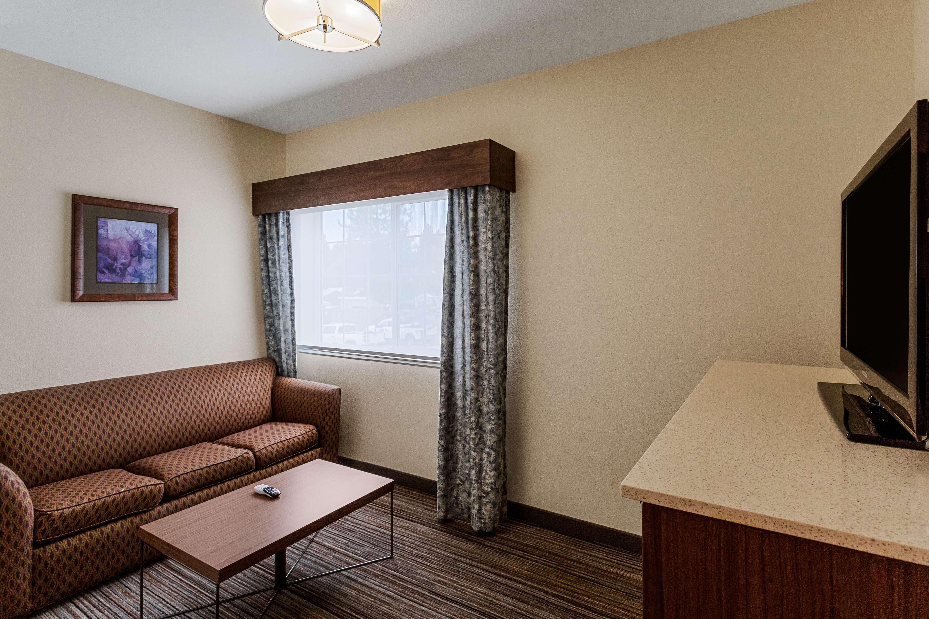 Quadruple Non Smoking